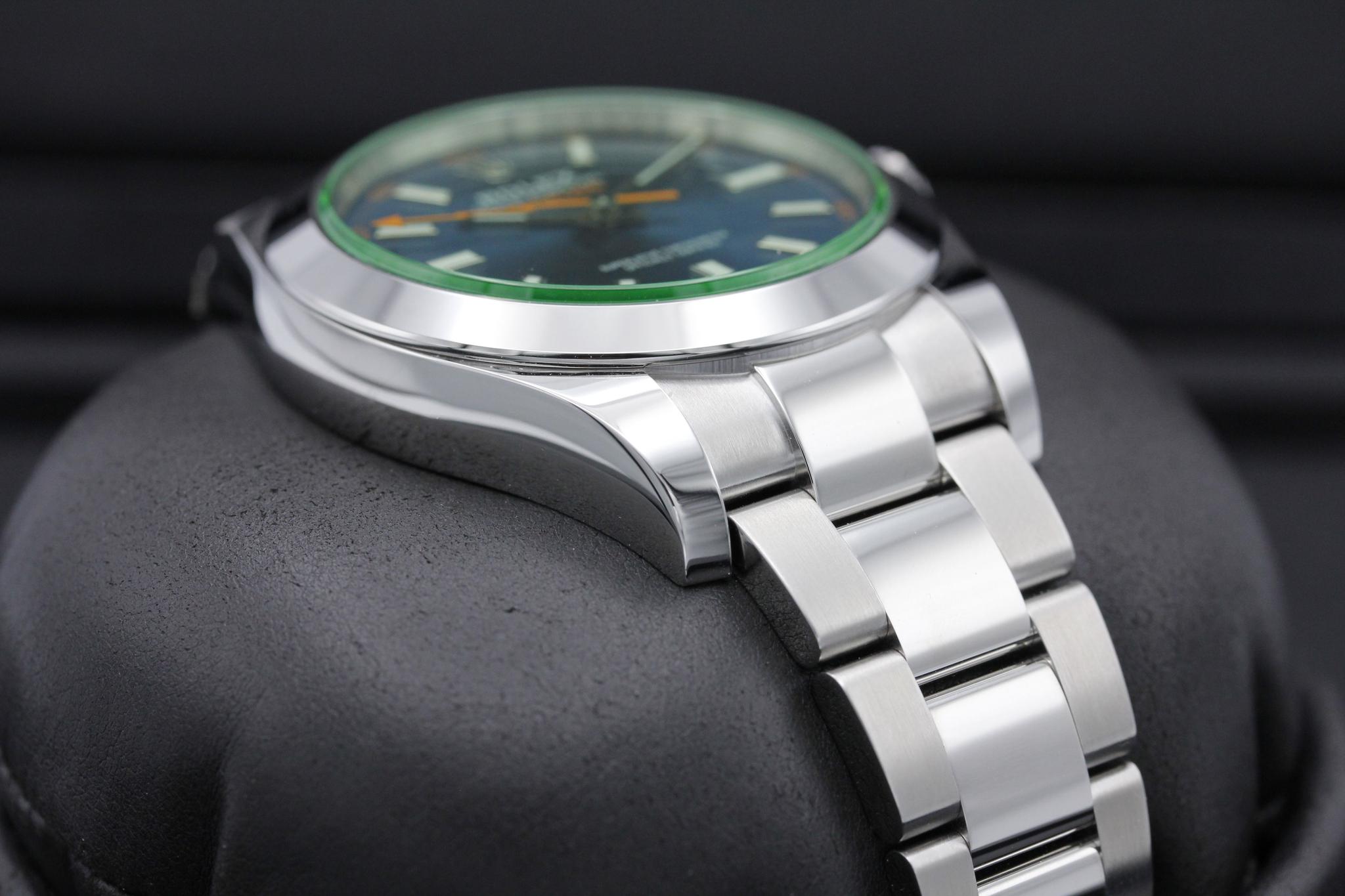 Watch Image 6