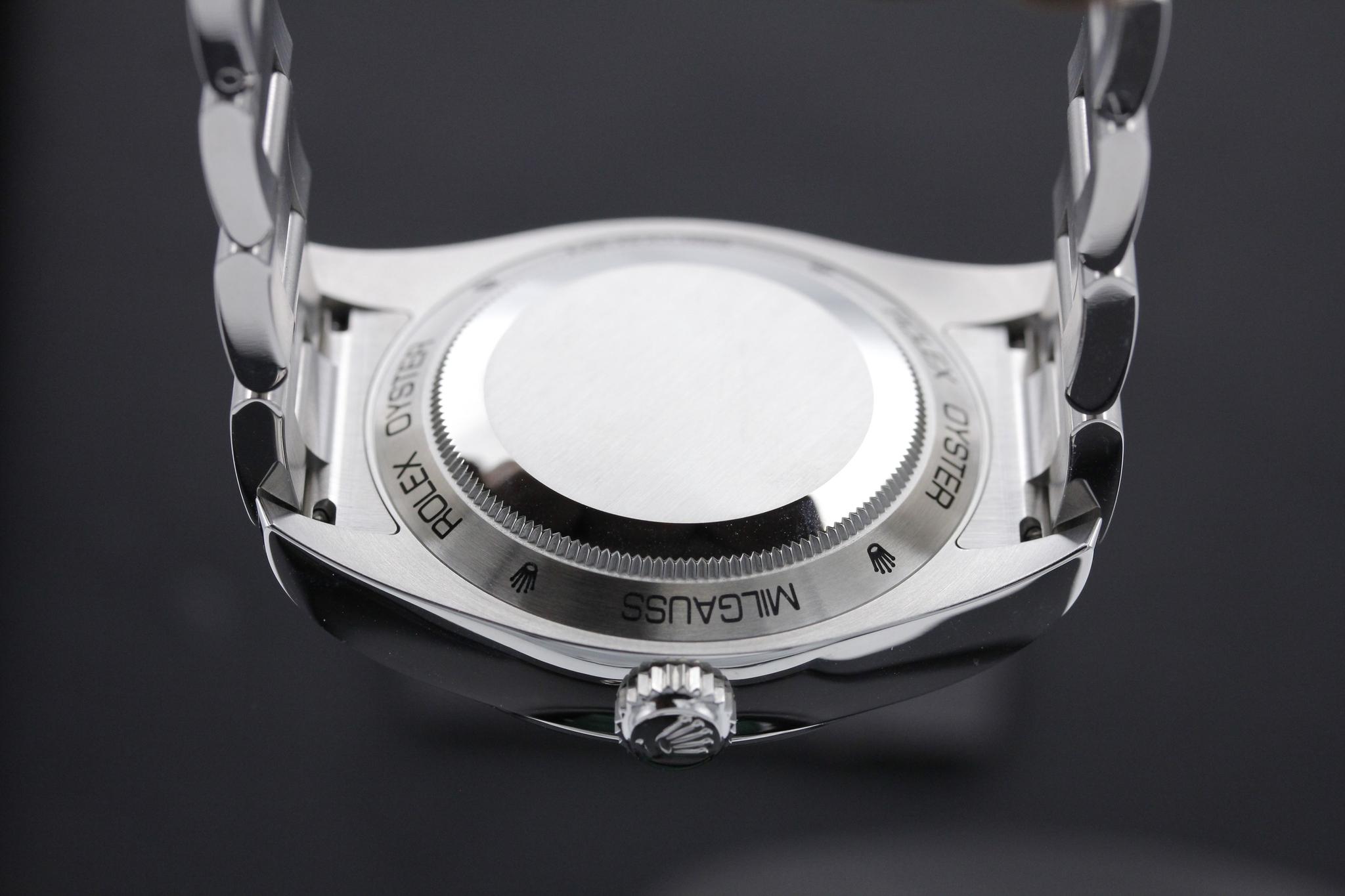 Watch Image 7