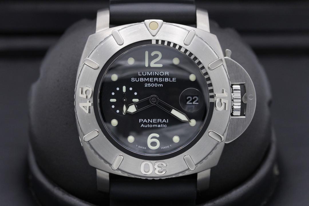 Panerai Luminor Submersibe 2500m PAM 285