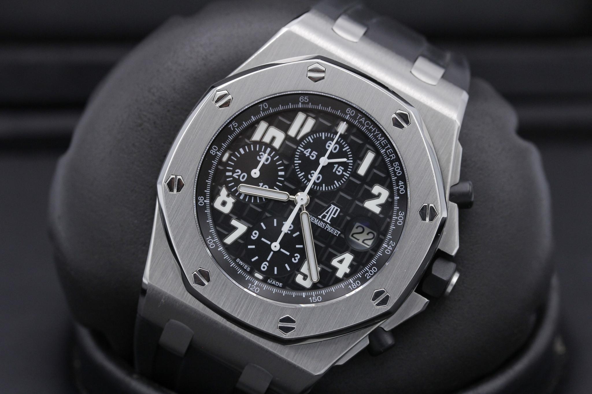 Watch Image 10