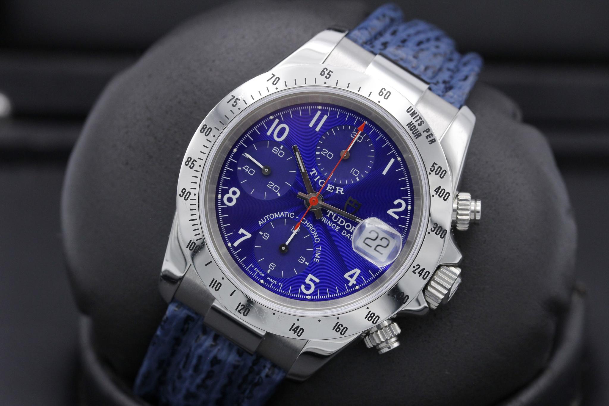 Watch Image 10