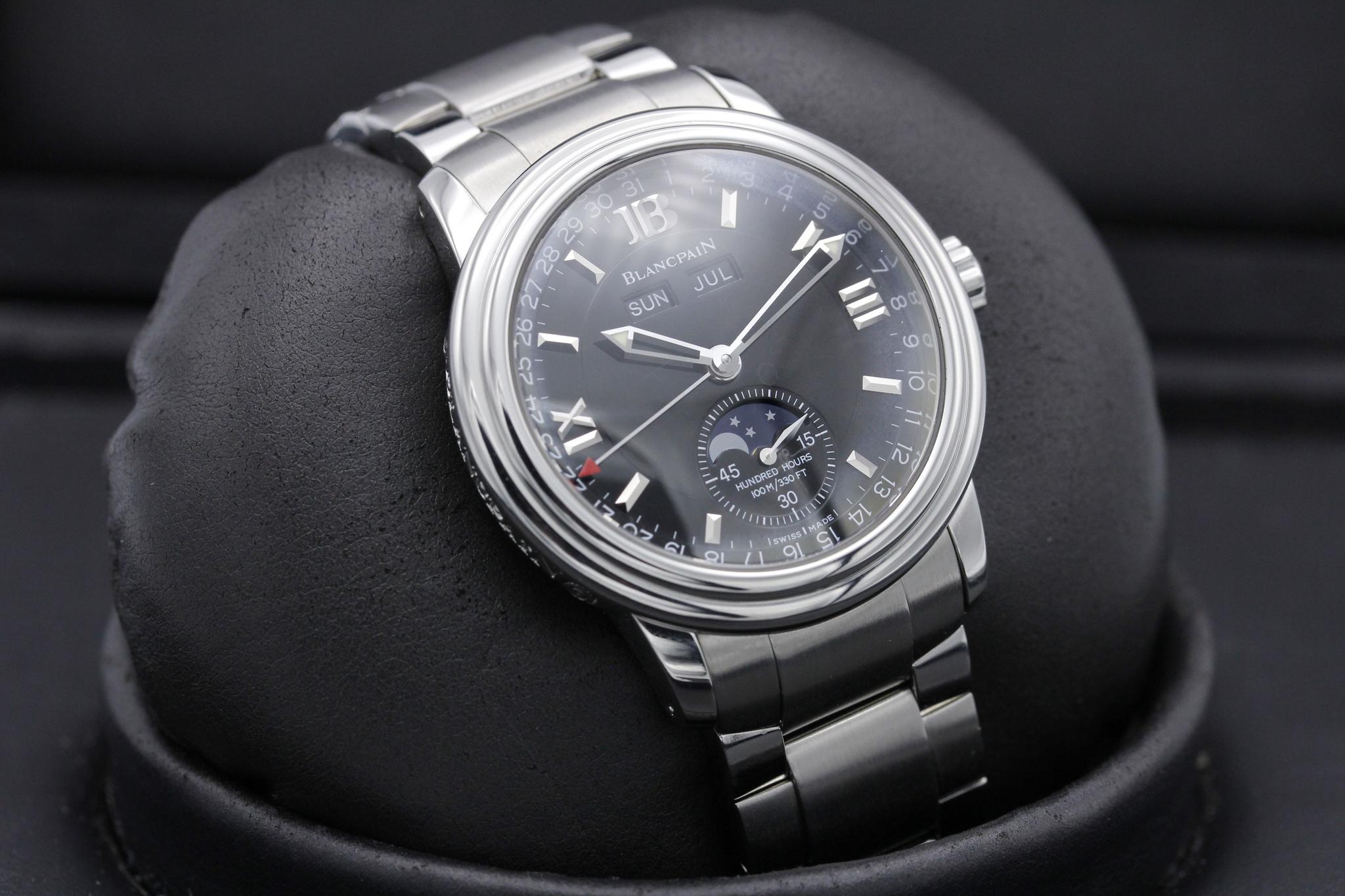 Watch Image 11
