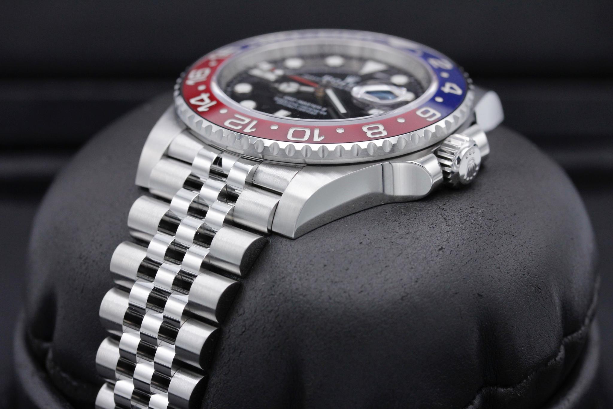 Watch Image 2
