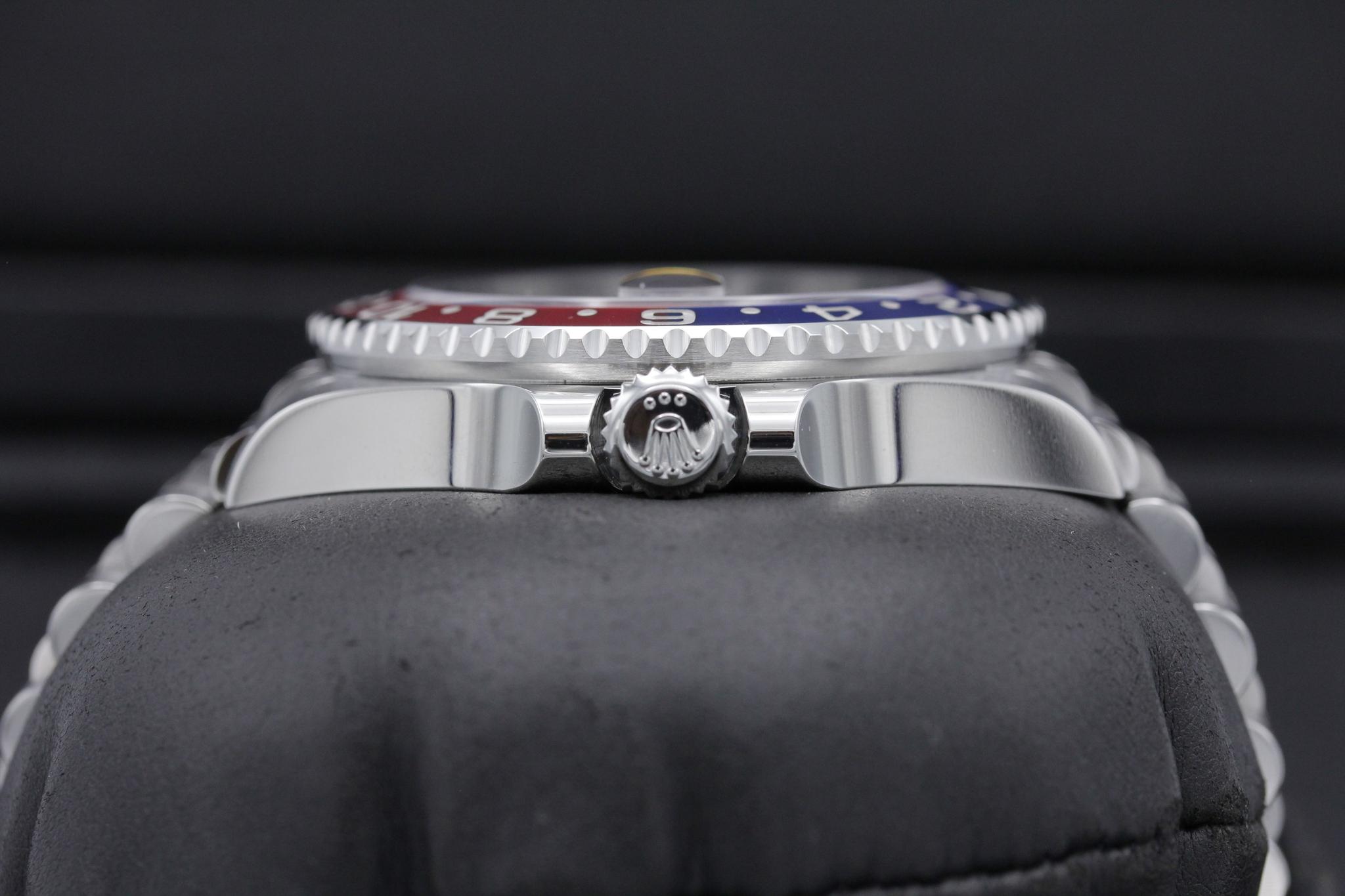 Watch Image 3