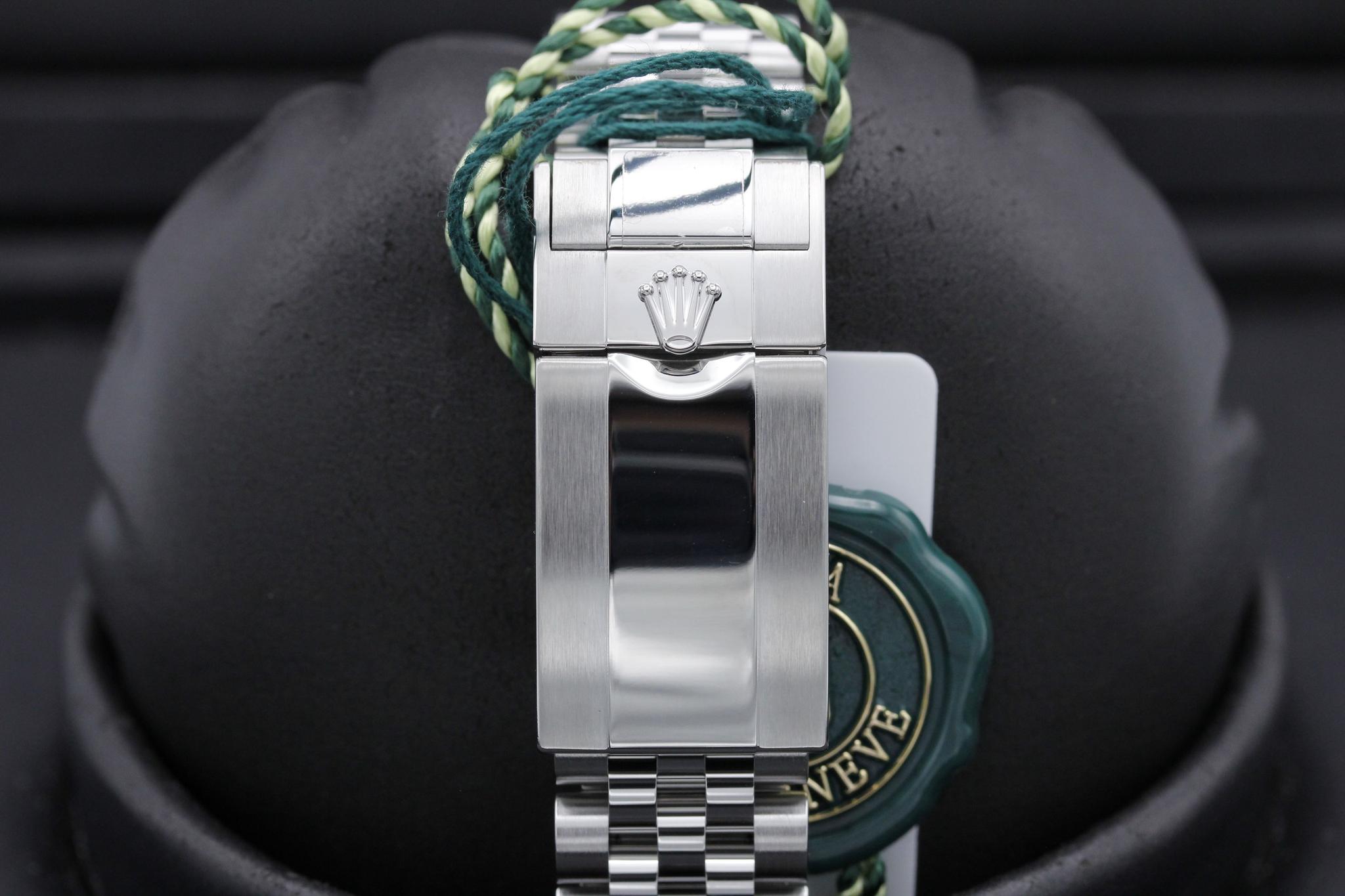 Watch Image 8