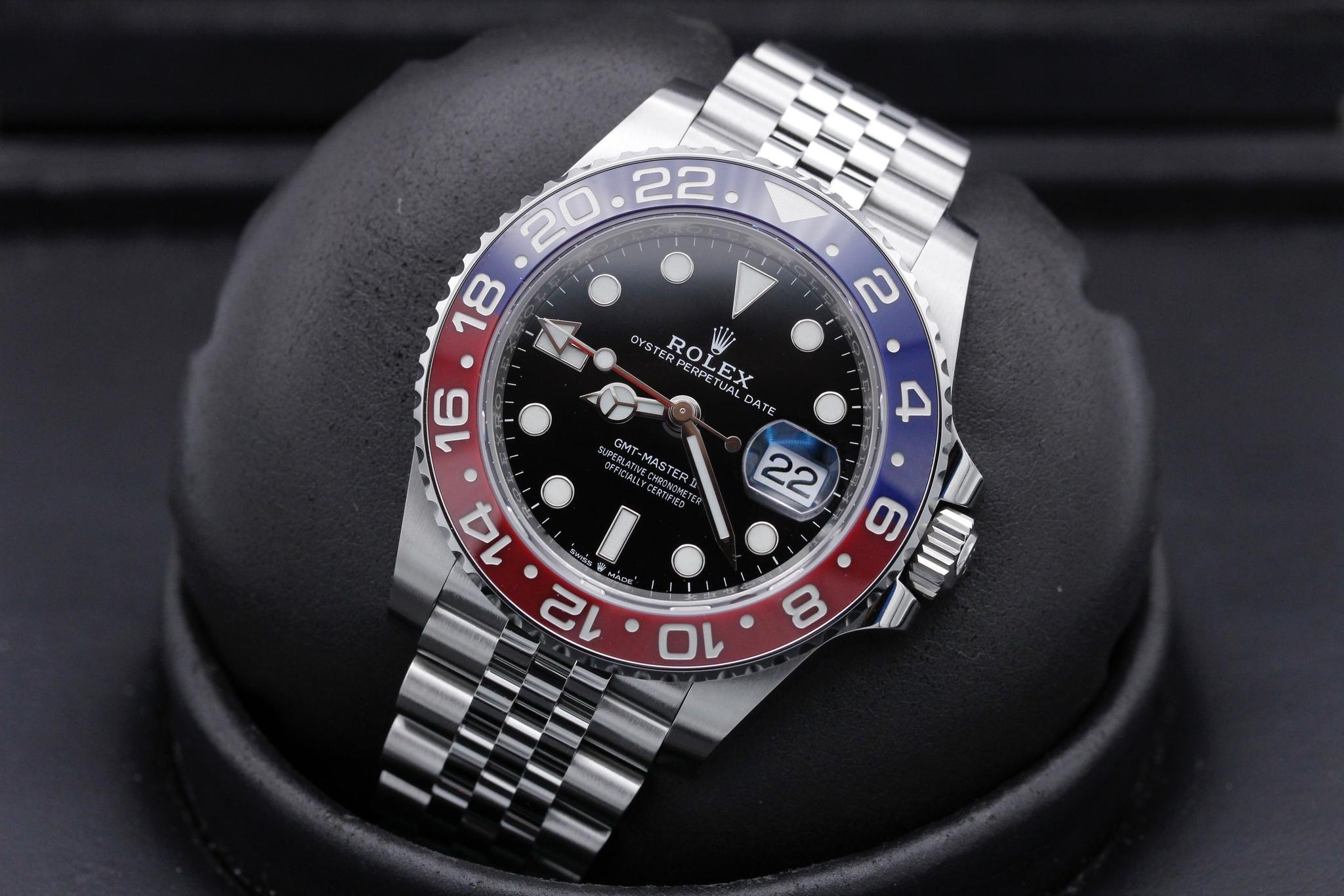 Watch Image 9
