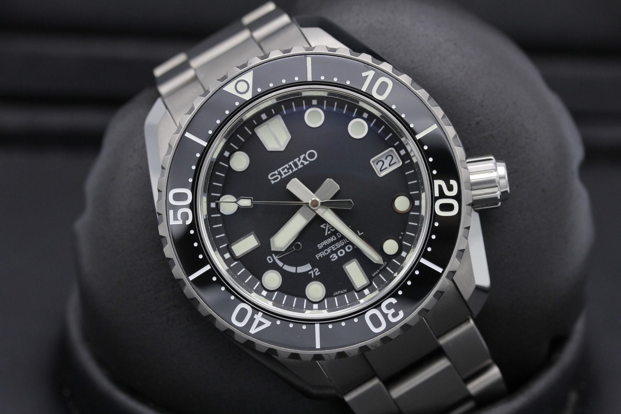 Watch Image 9