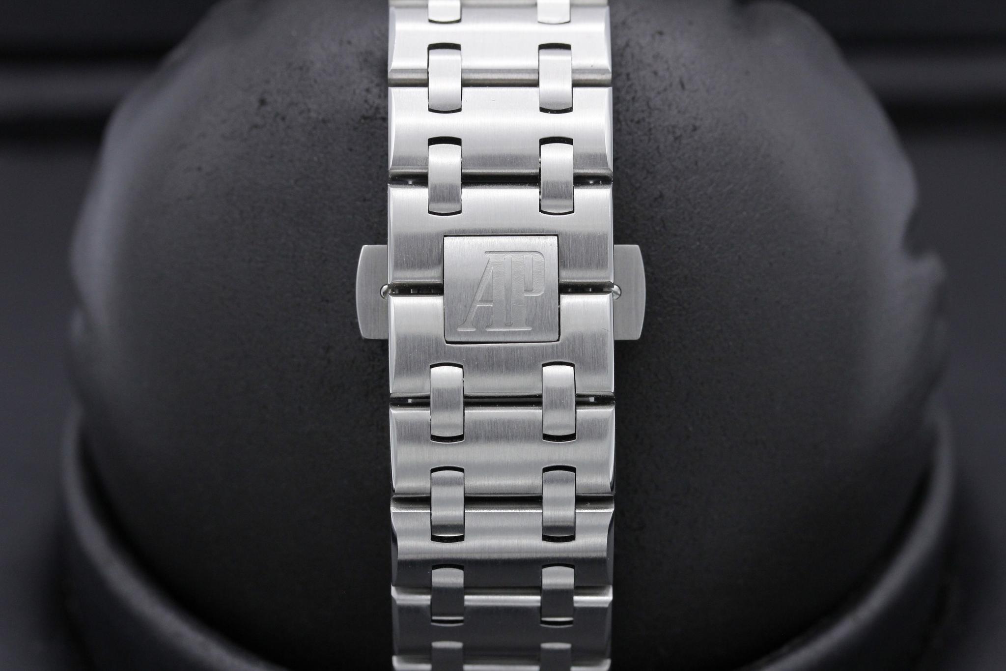 Watch Image 8