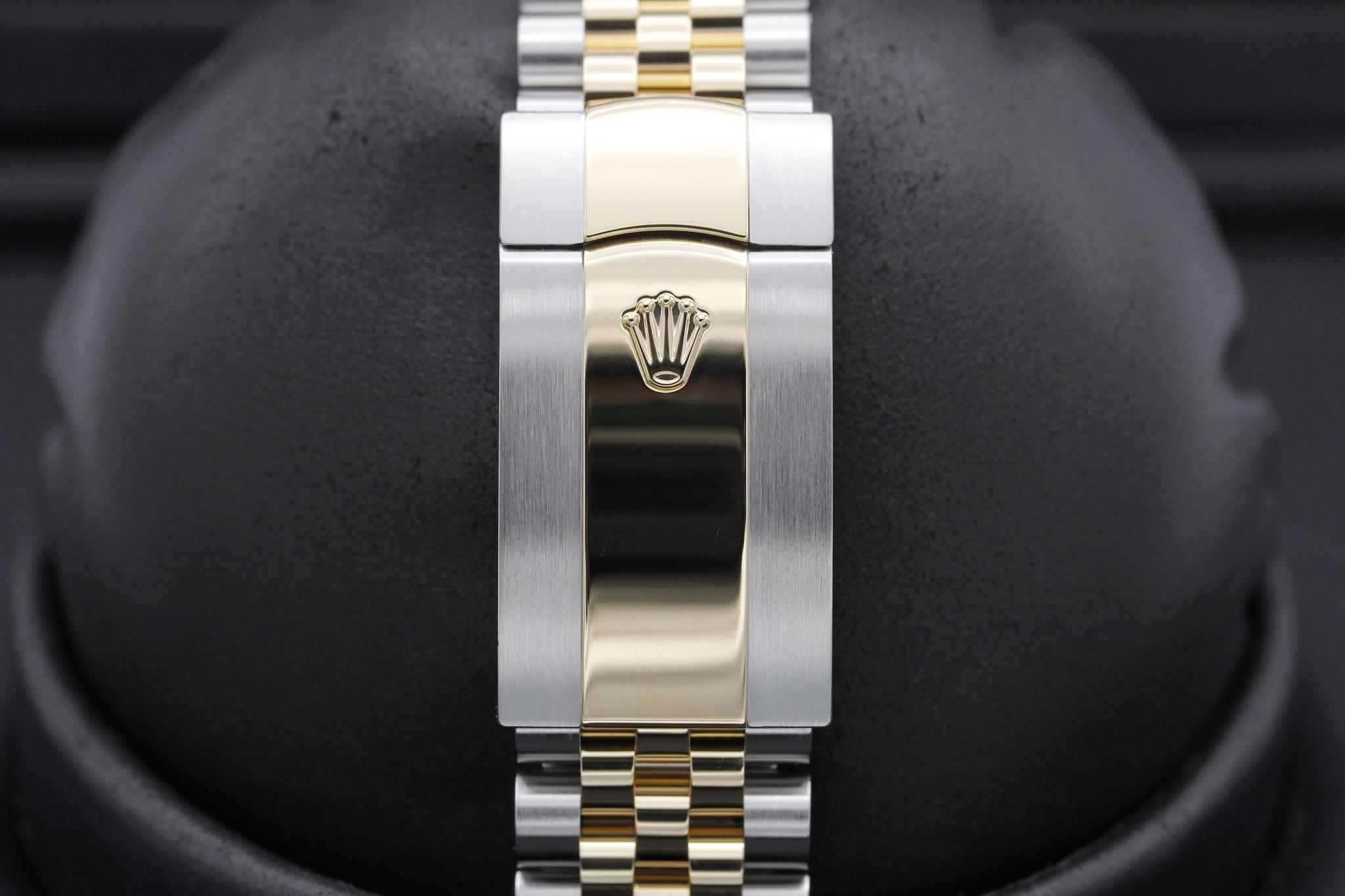 Watch Image 8