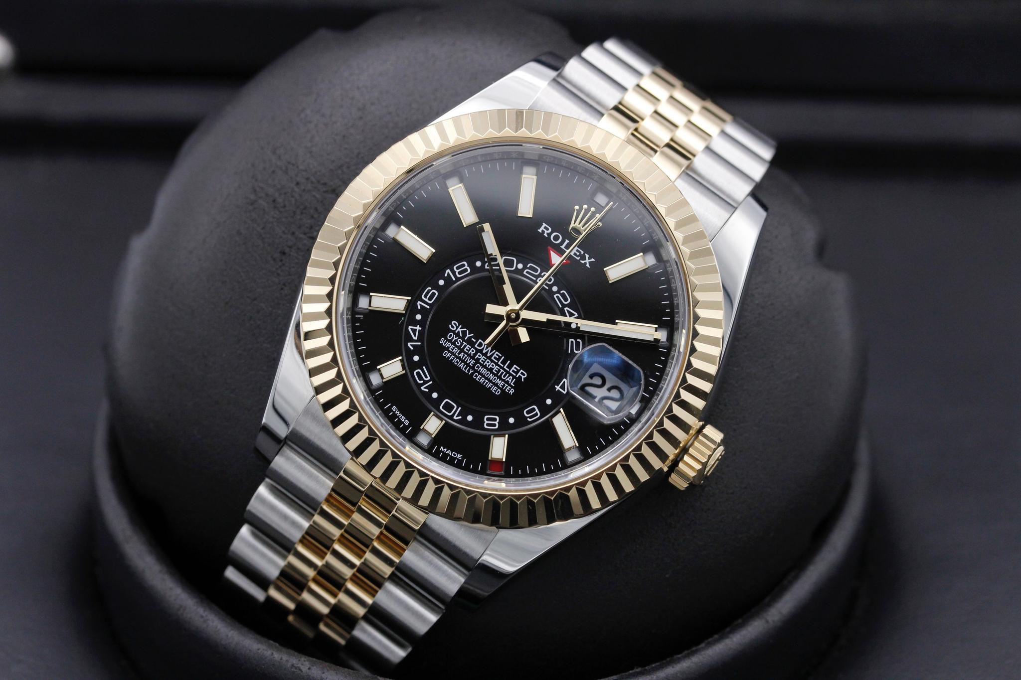 Watch Image 9