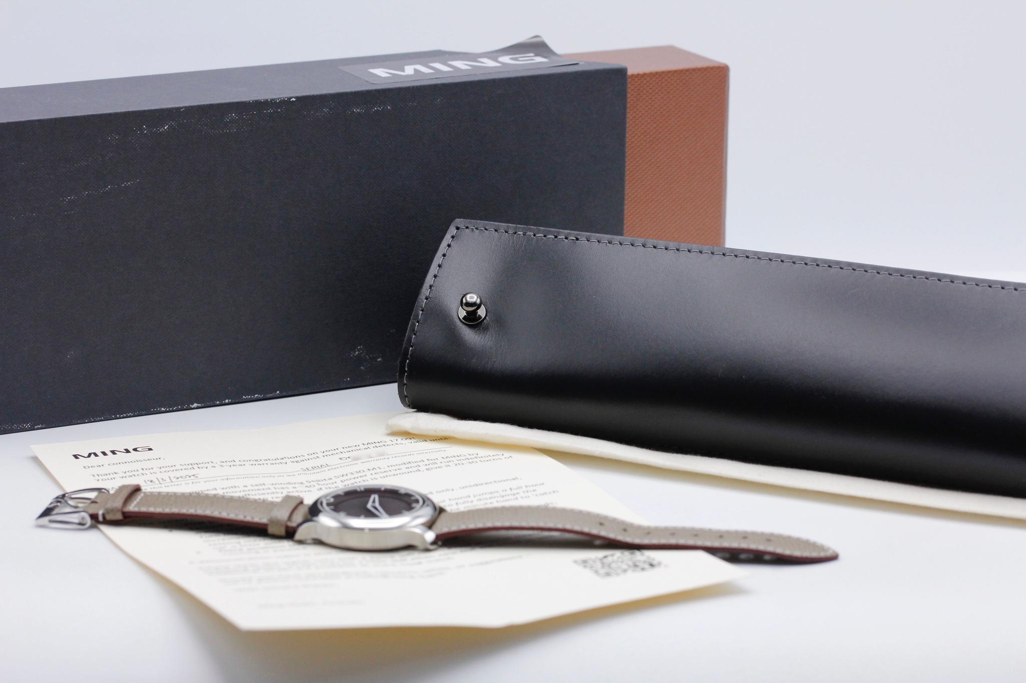 Watch Image 11