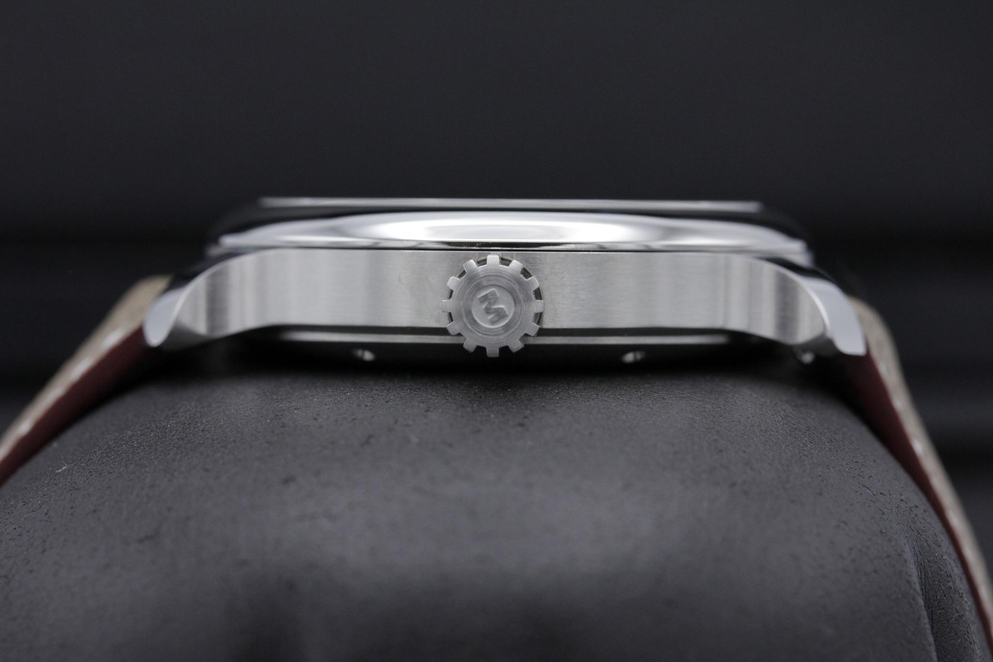Watch Image 3