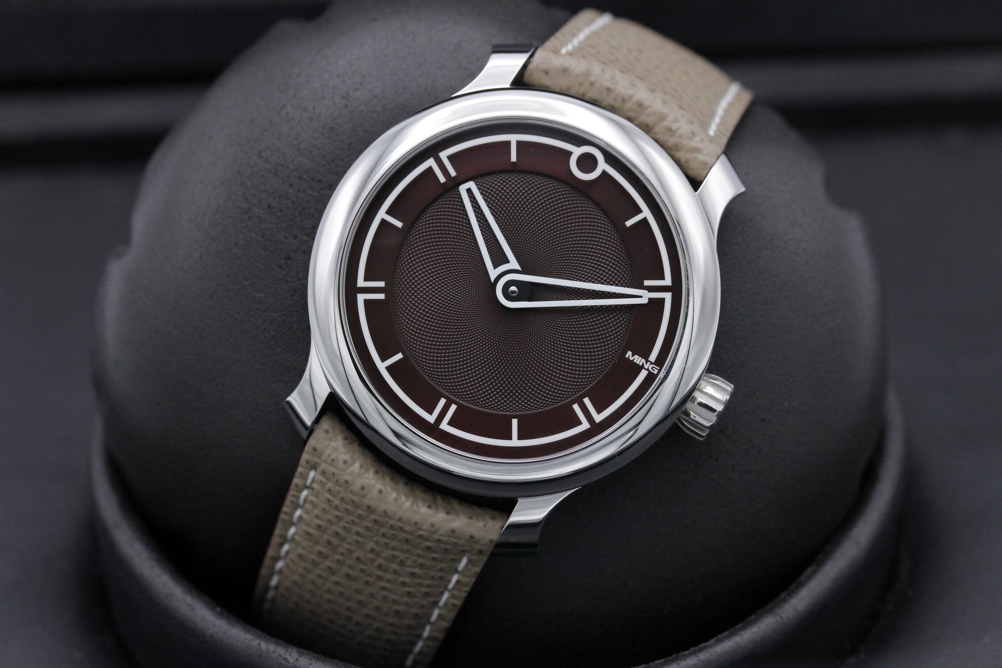Watch Image 9