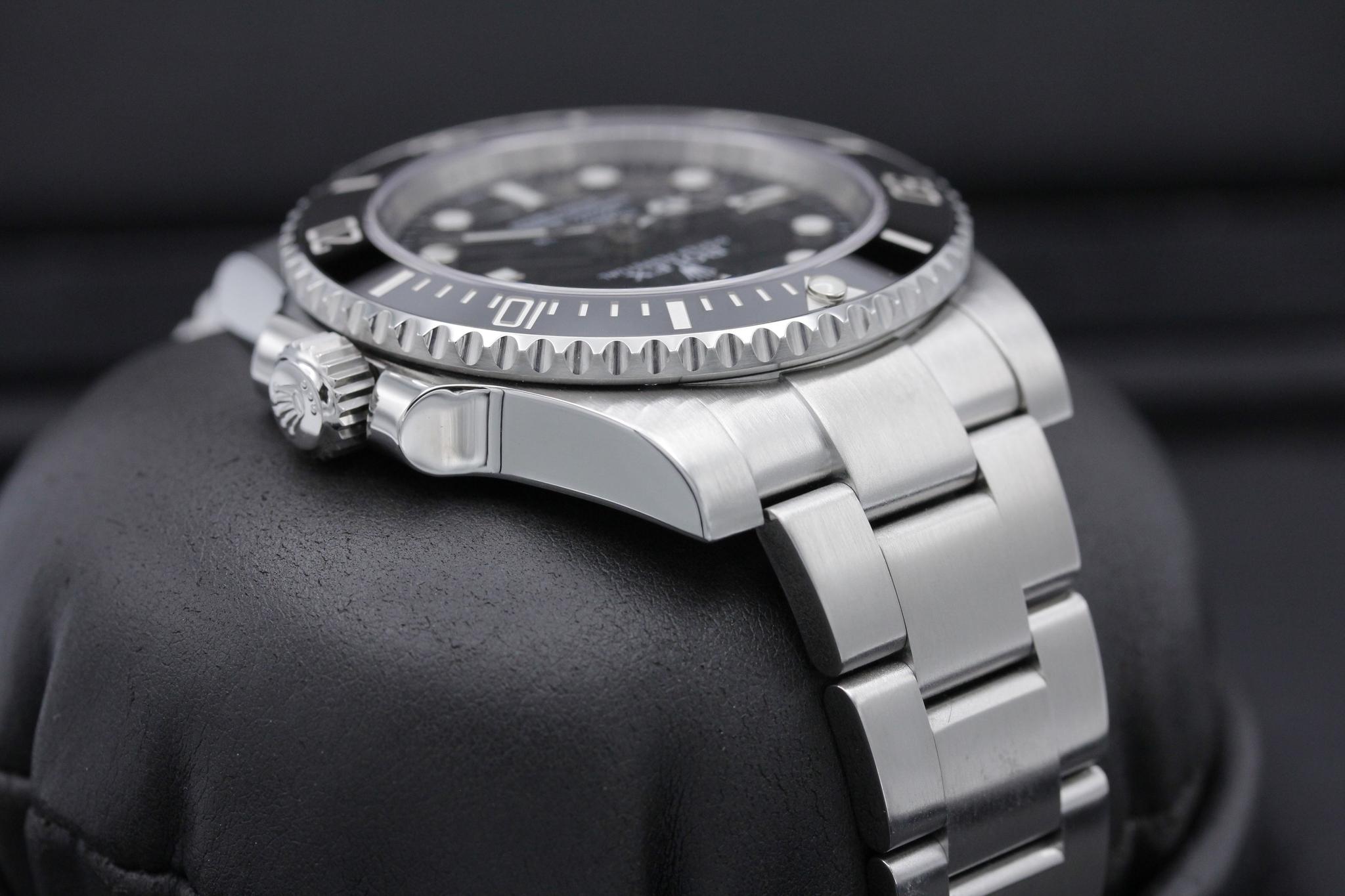 Watch Image 4