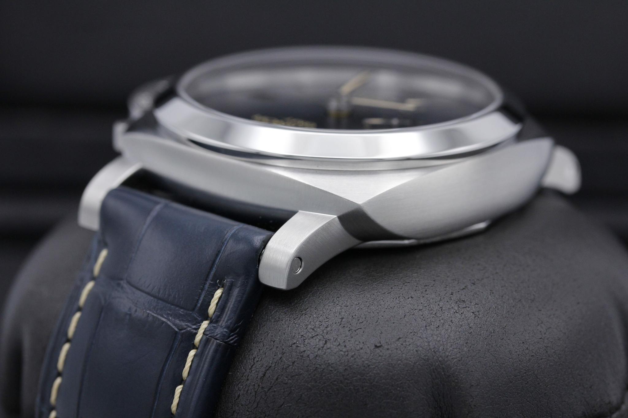 Watch Image 5