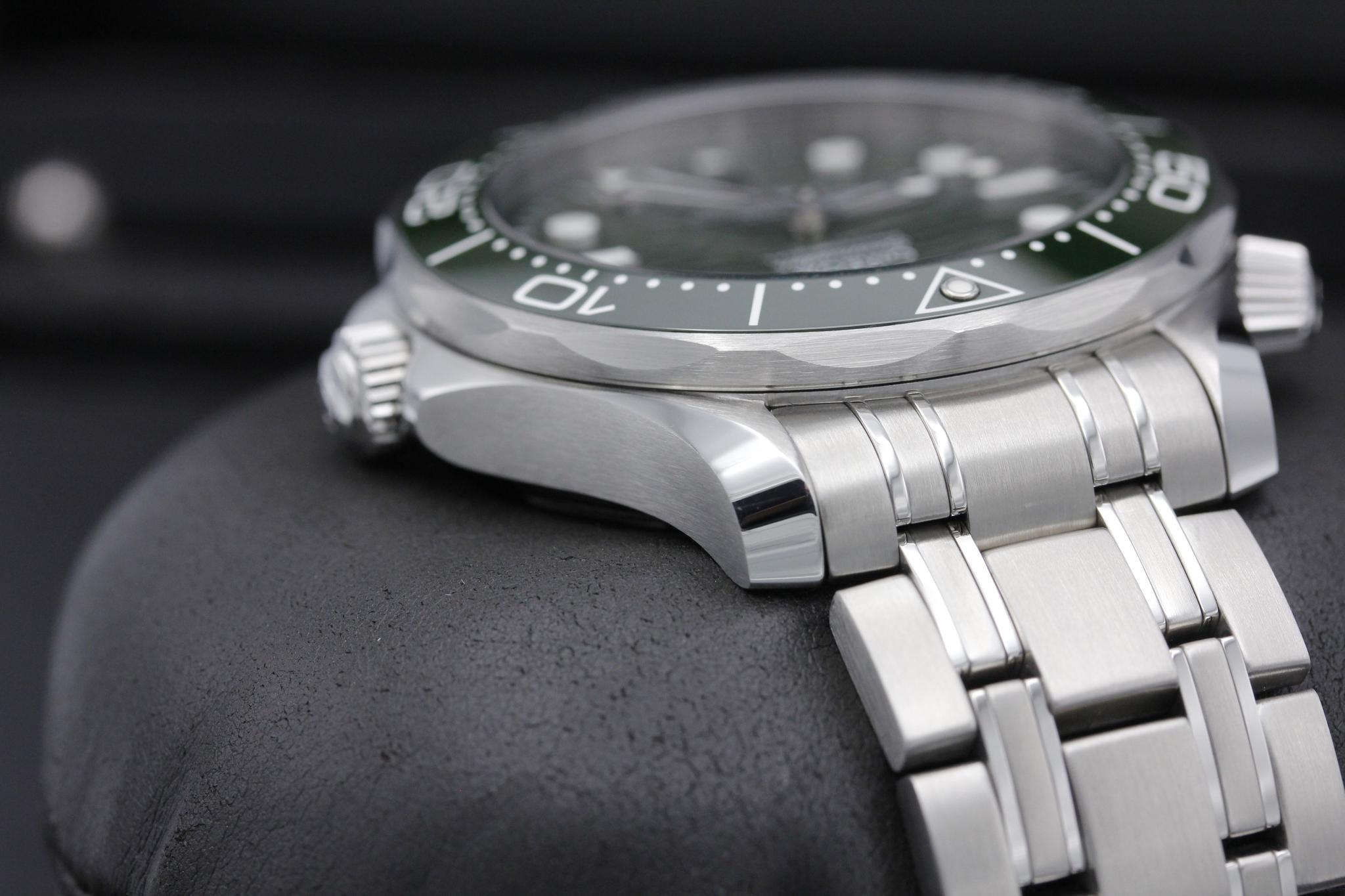 Watch Image 4