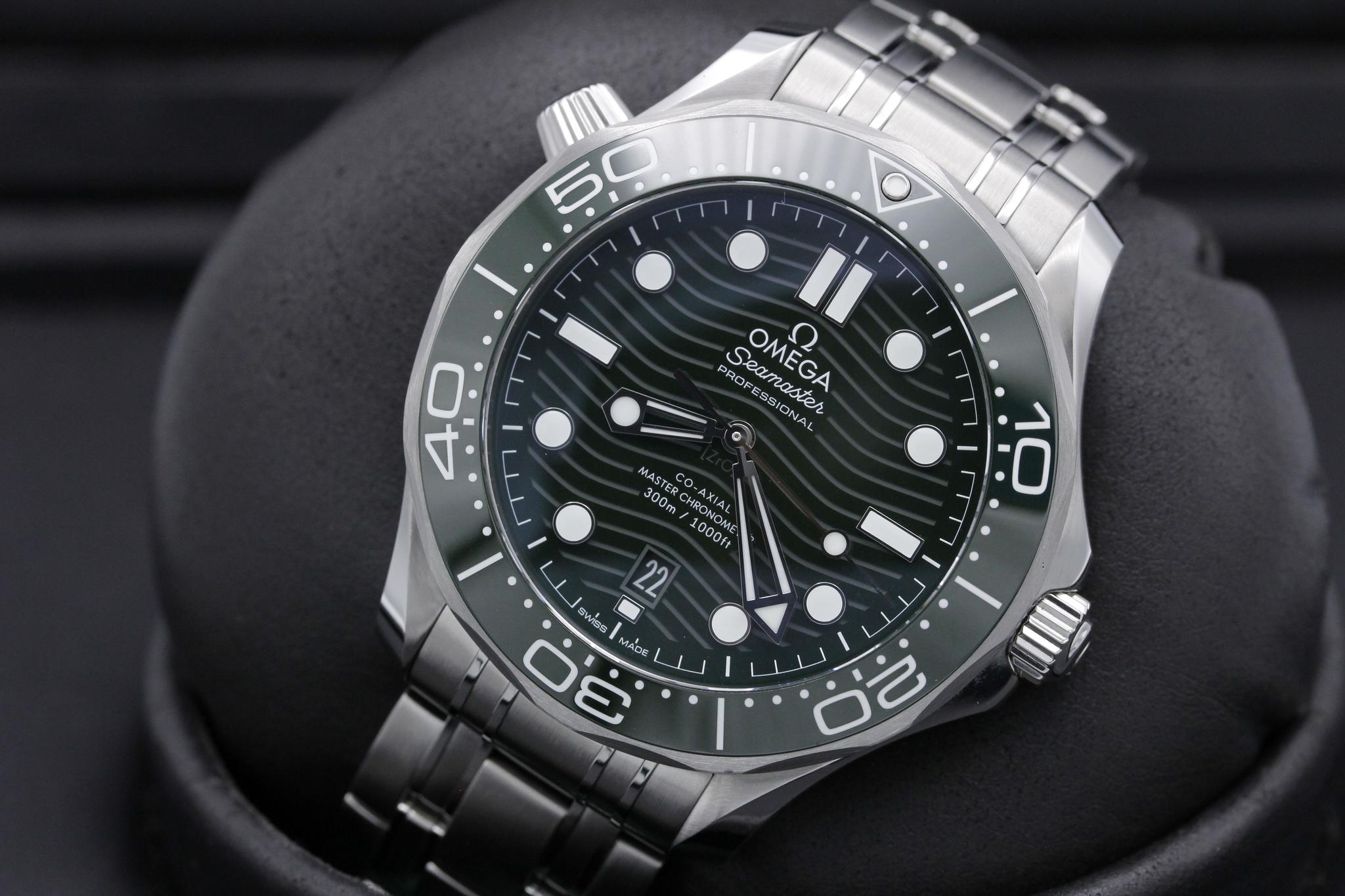 Watch Image 10