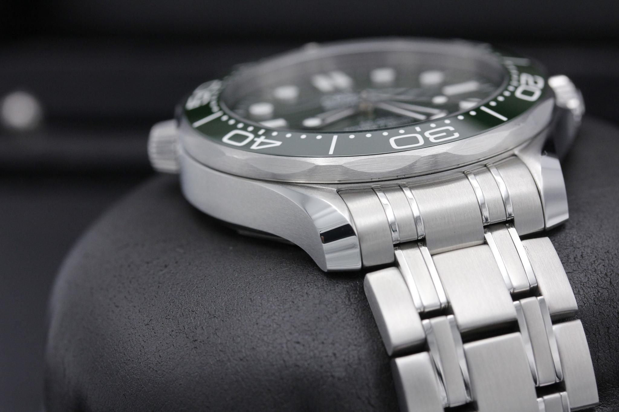 Watch Image 6