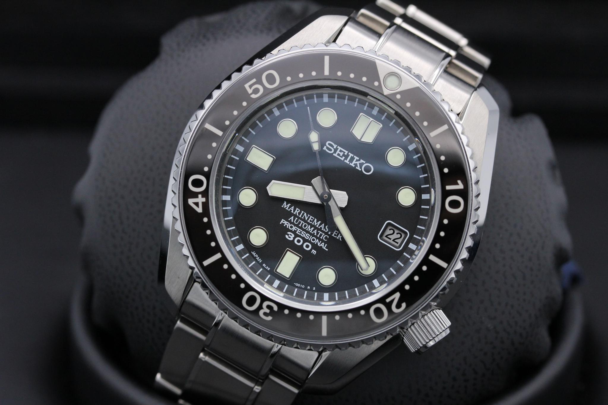 Watch Image 10