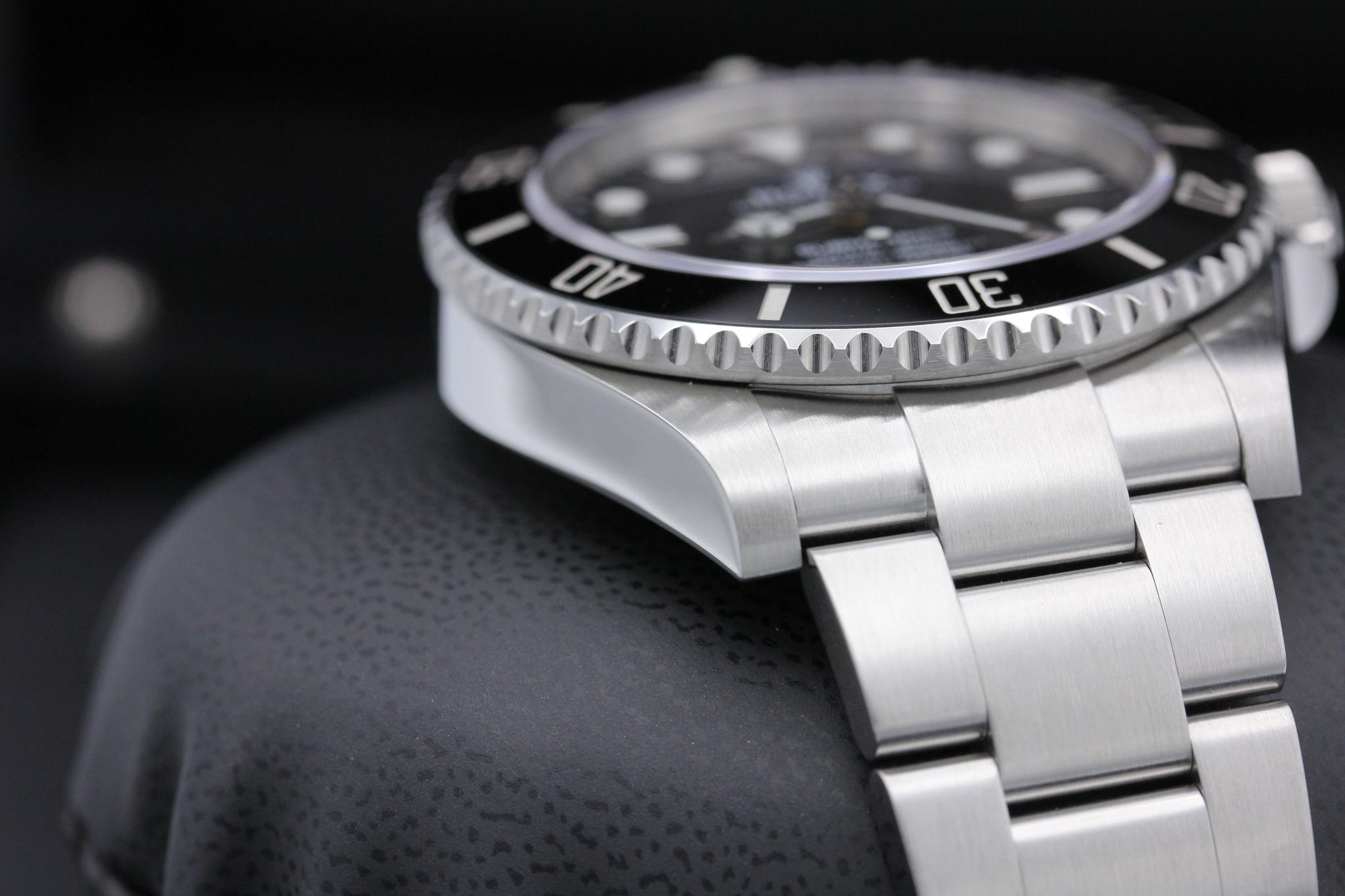 Watch Image 6