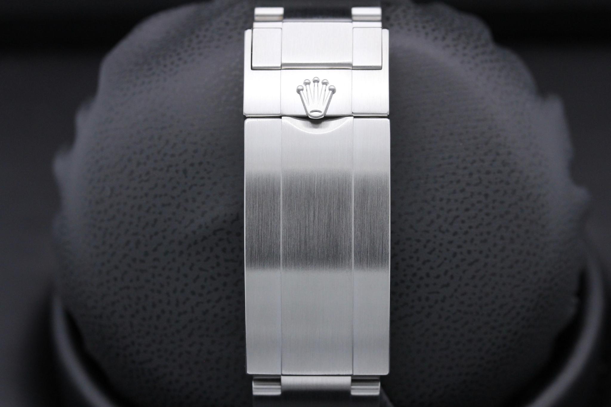 Watch Image 8