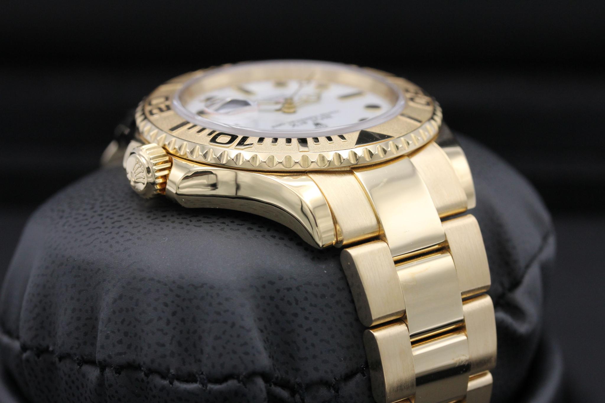 Watch Image 4