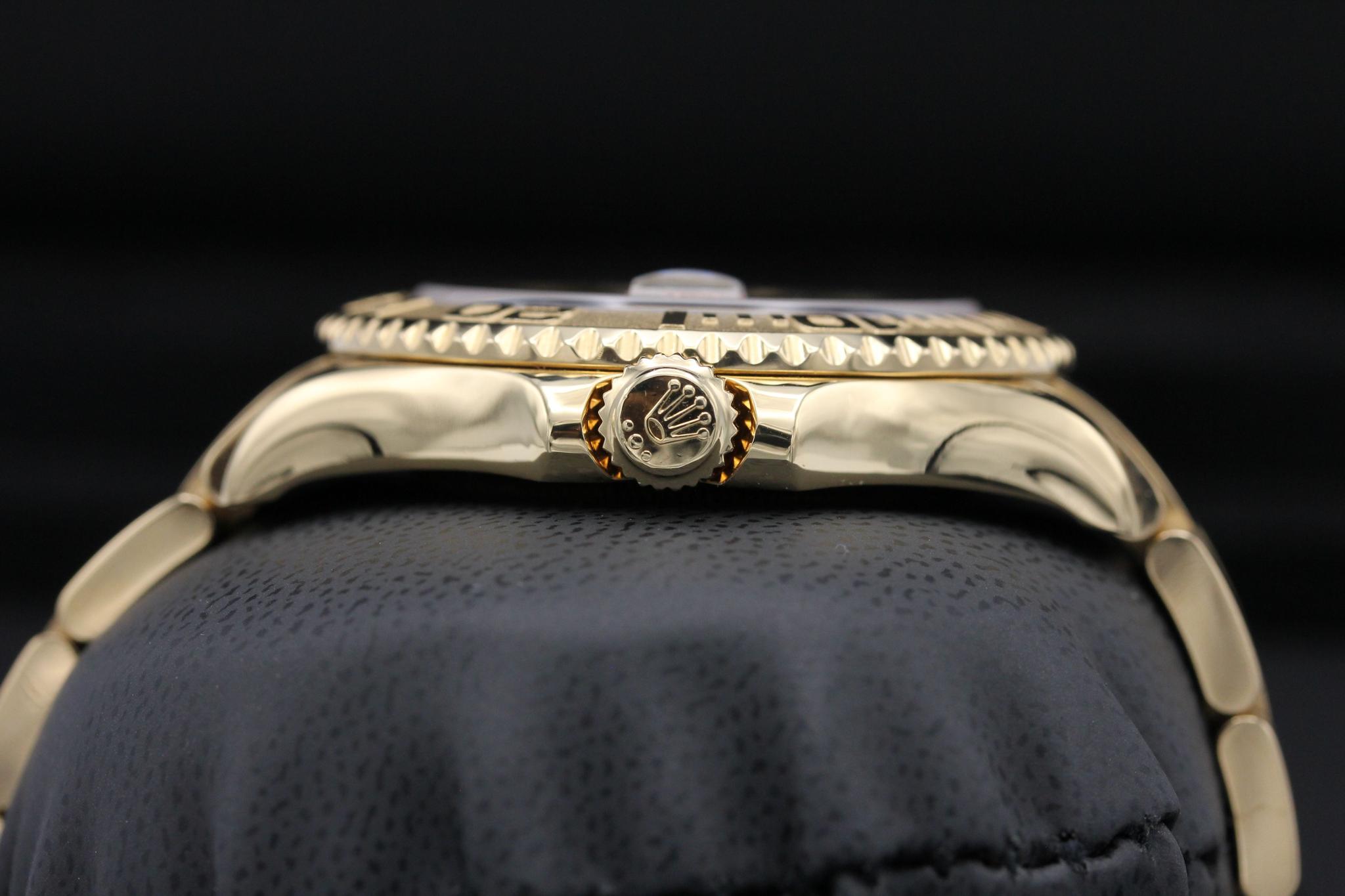 Watch Image 3
