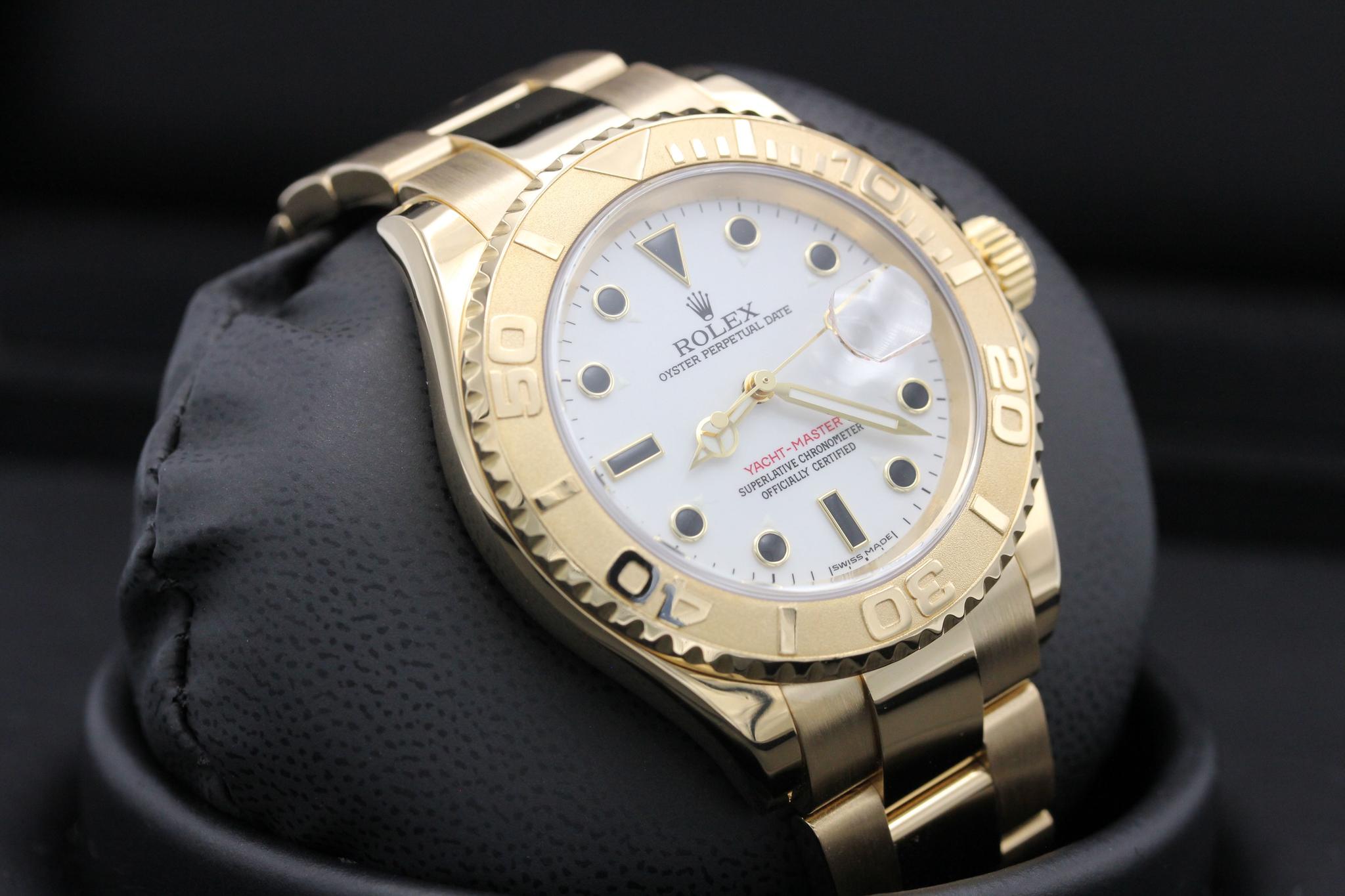 Watch Image 10