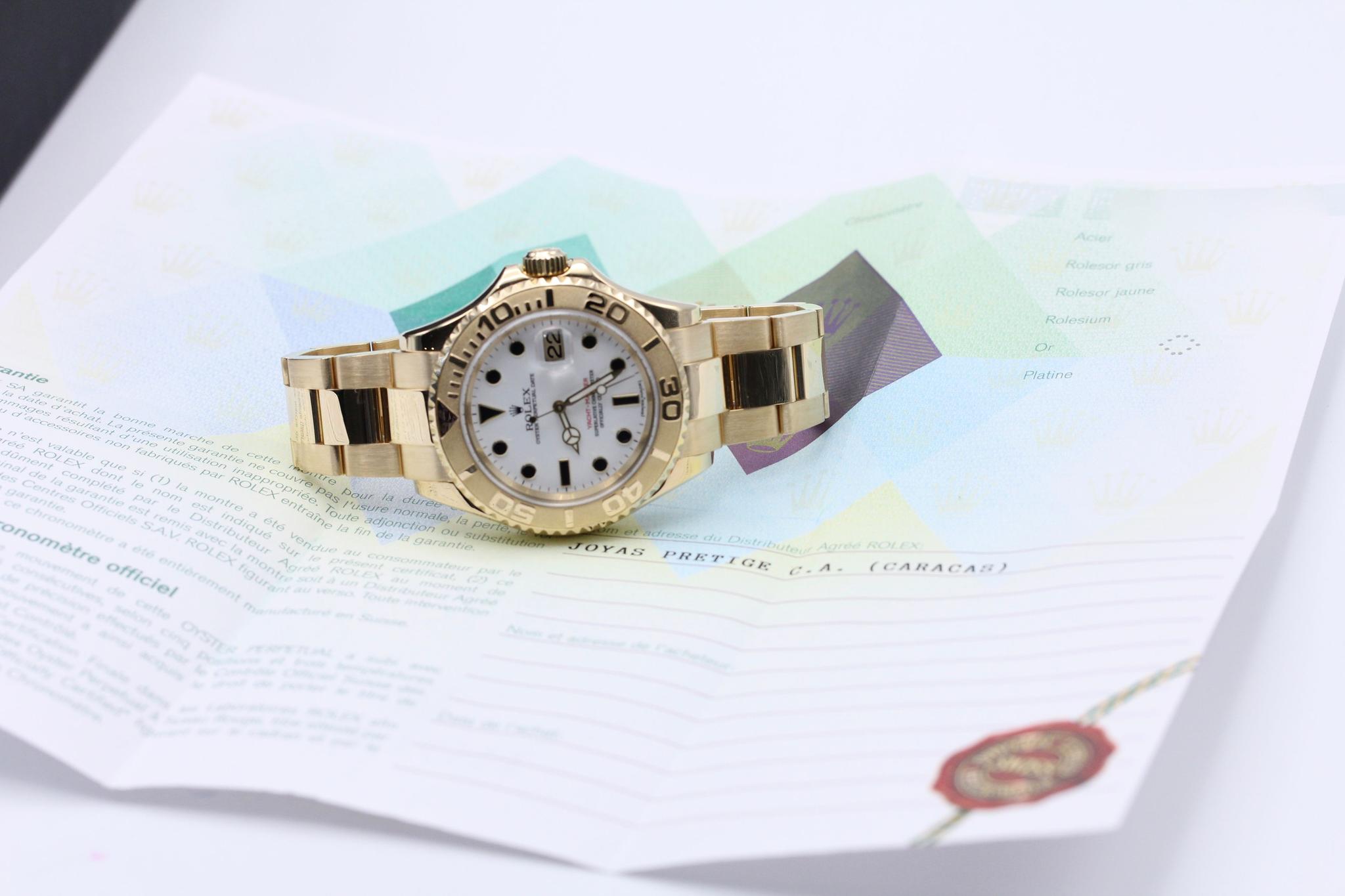 Watch Image 11