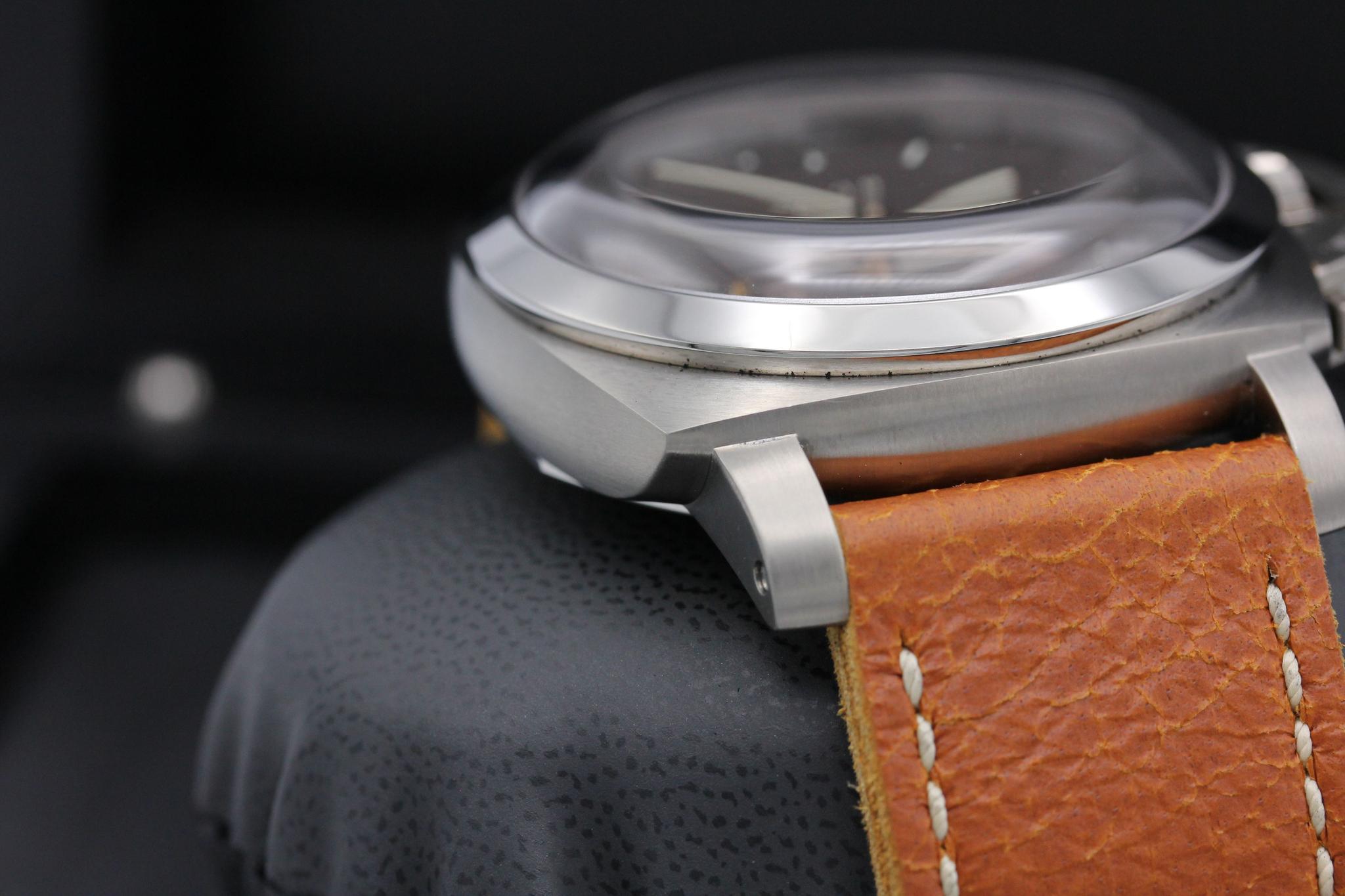 Watch Image 6