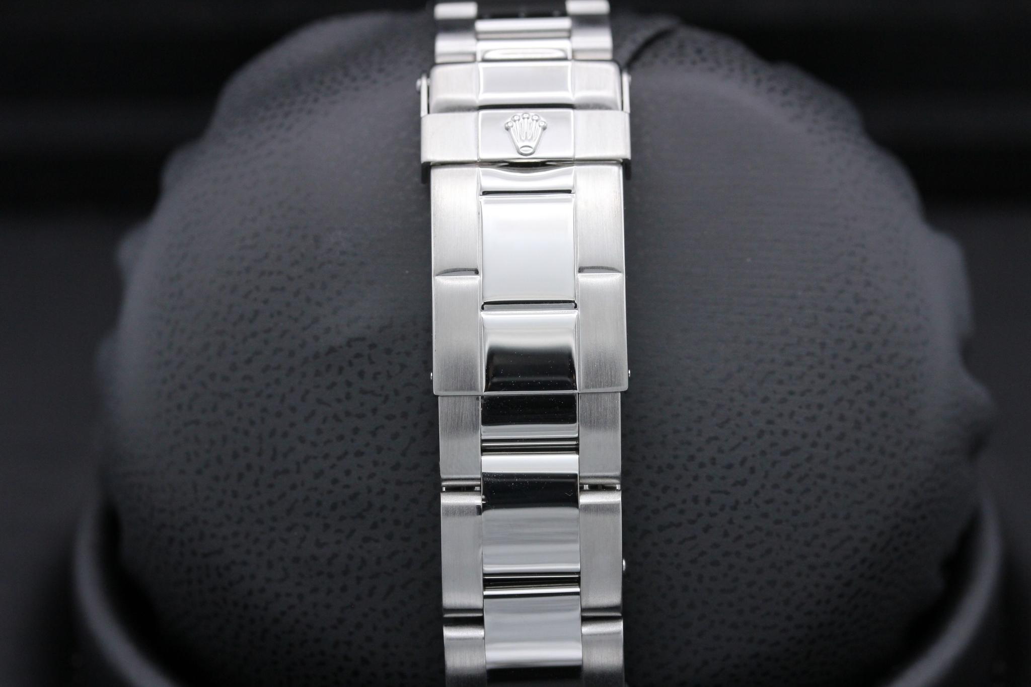 Watch Image 8
