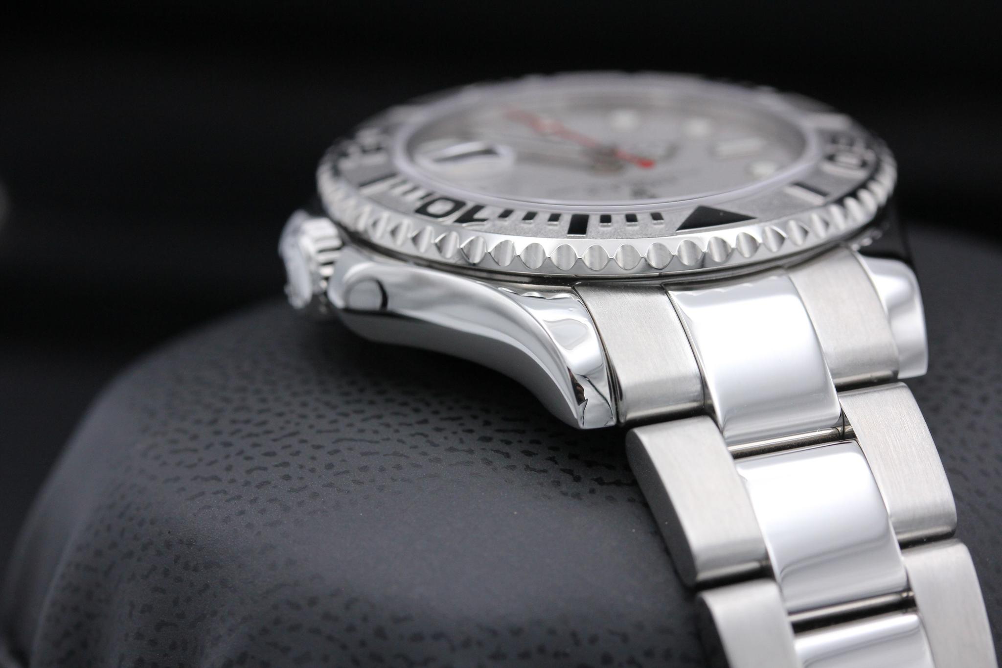 Watch Image 4