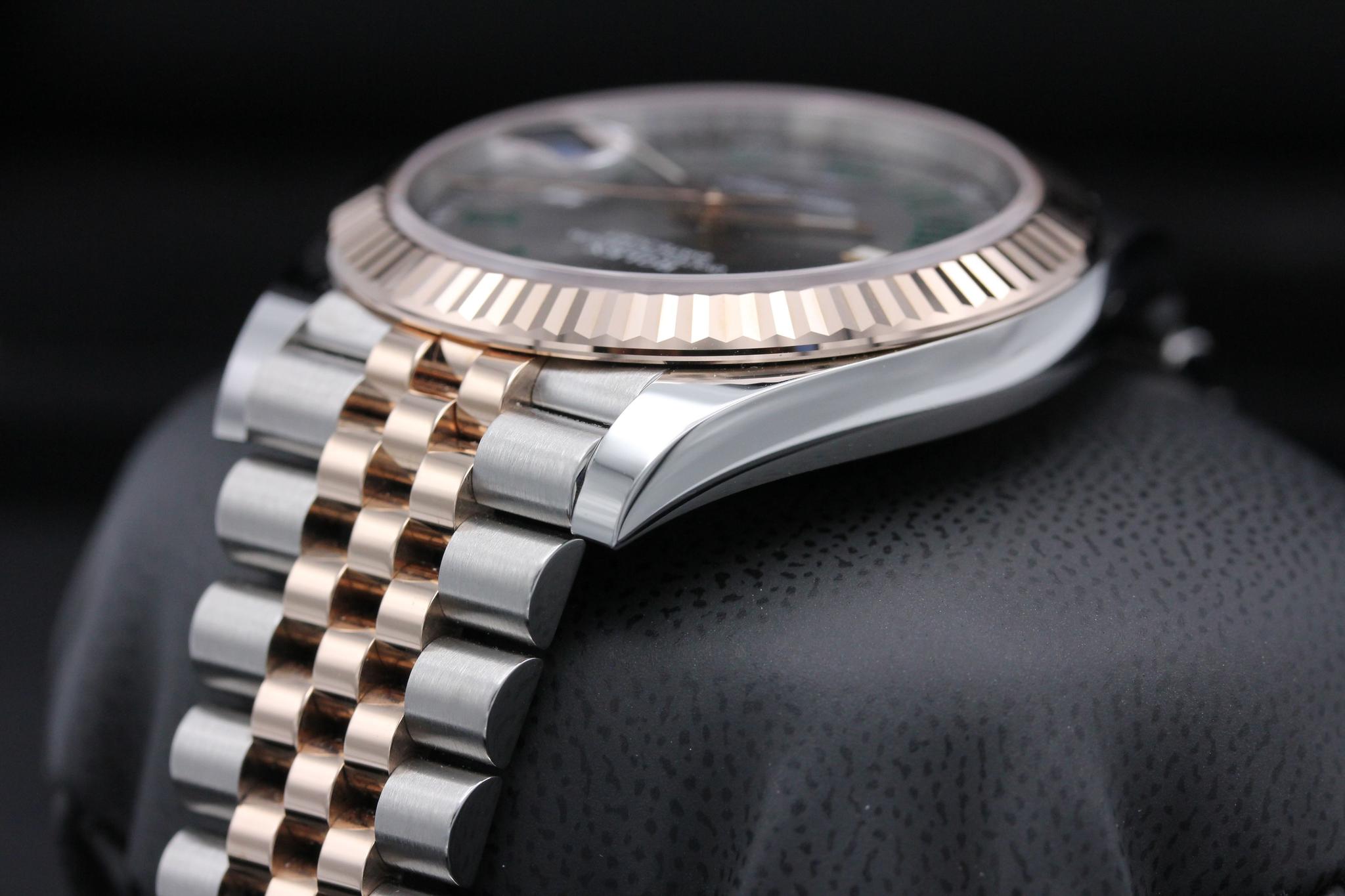 Watch Image 5