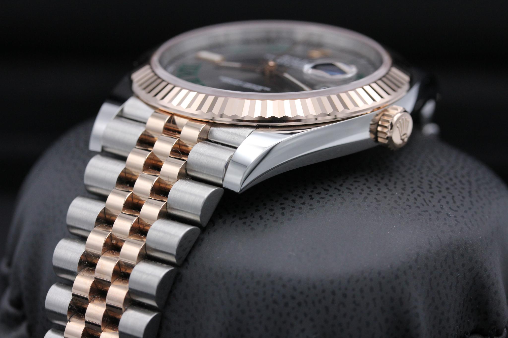 Watch Image 2