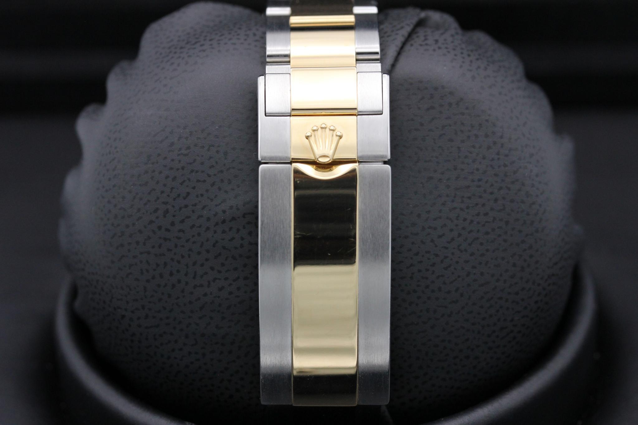 Watch Image 8