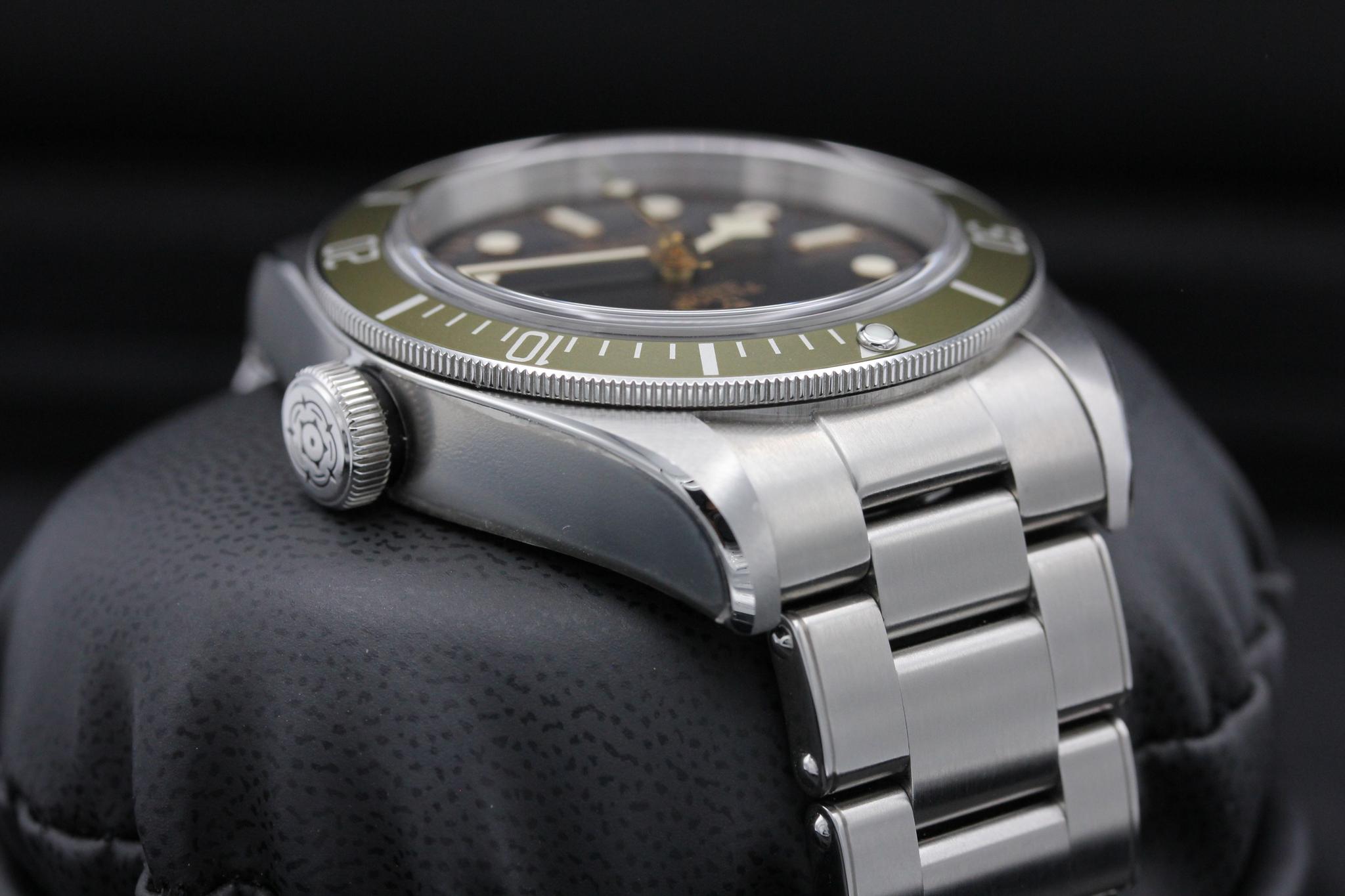 Watch Image 4