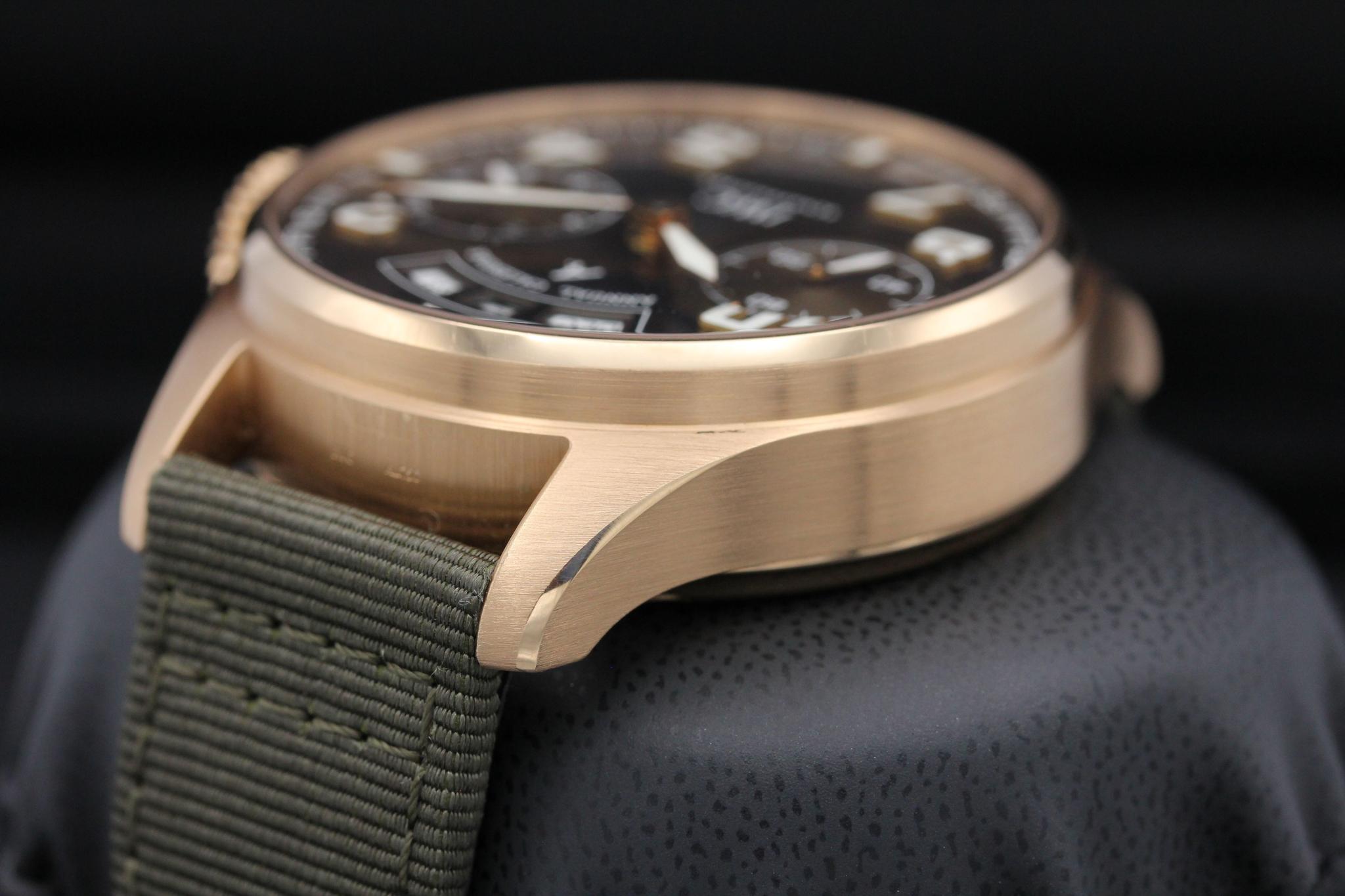 Watch Image 5