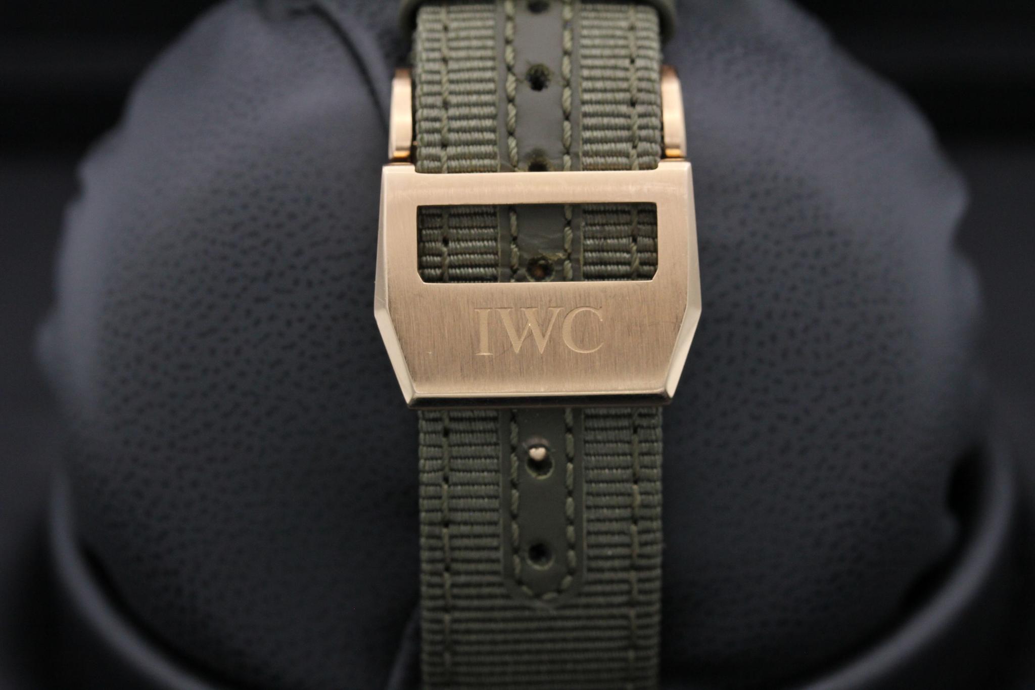 Watch Image 7