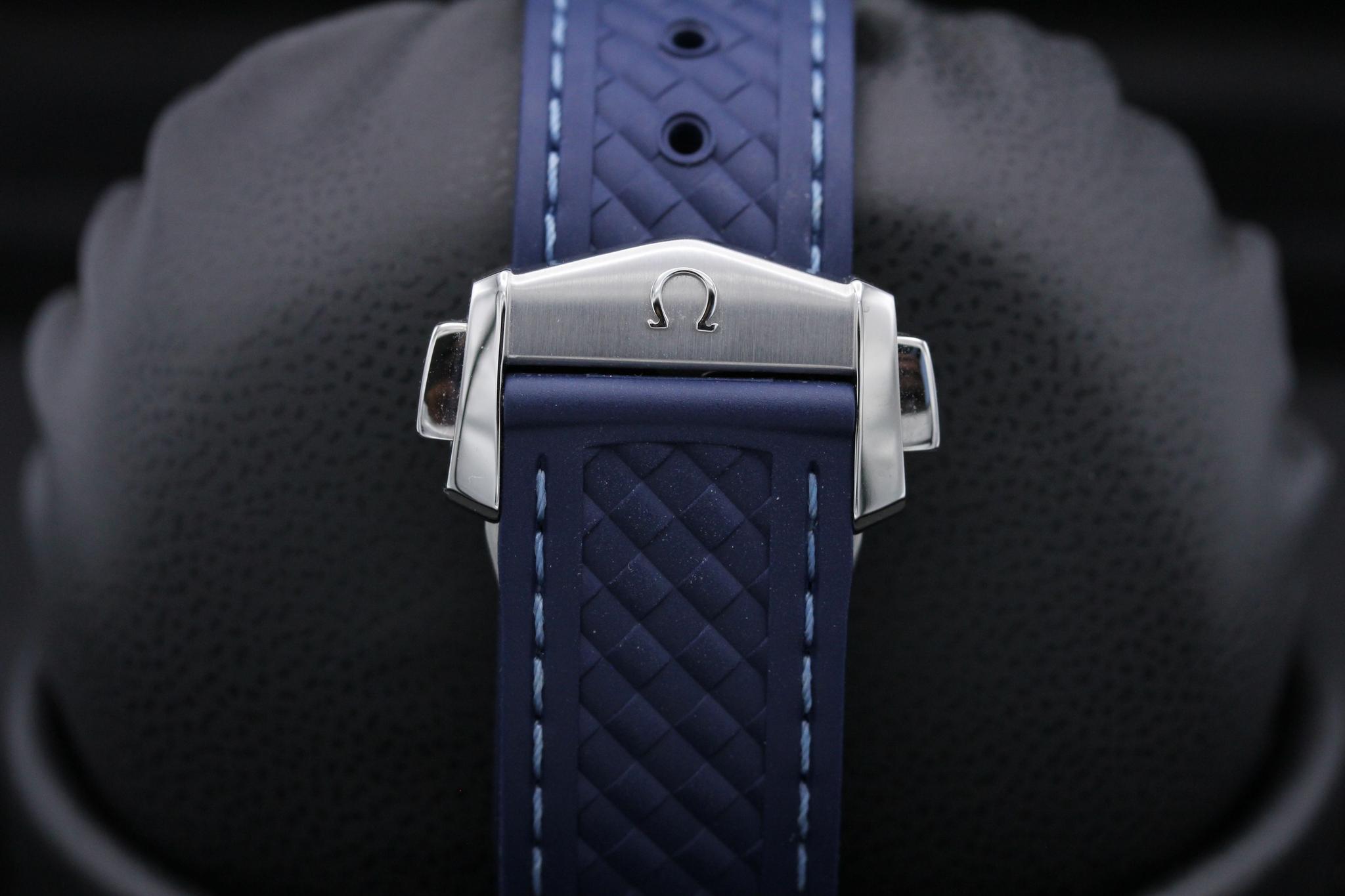 Watch Image 8