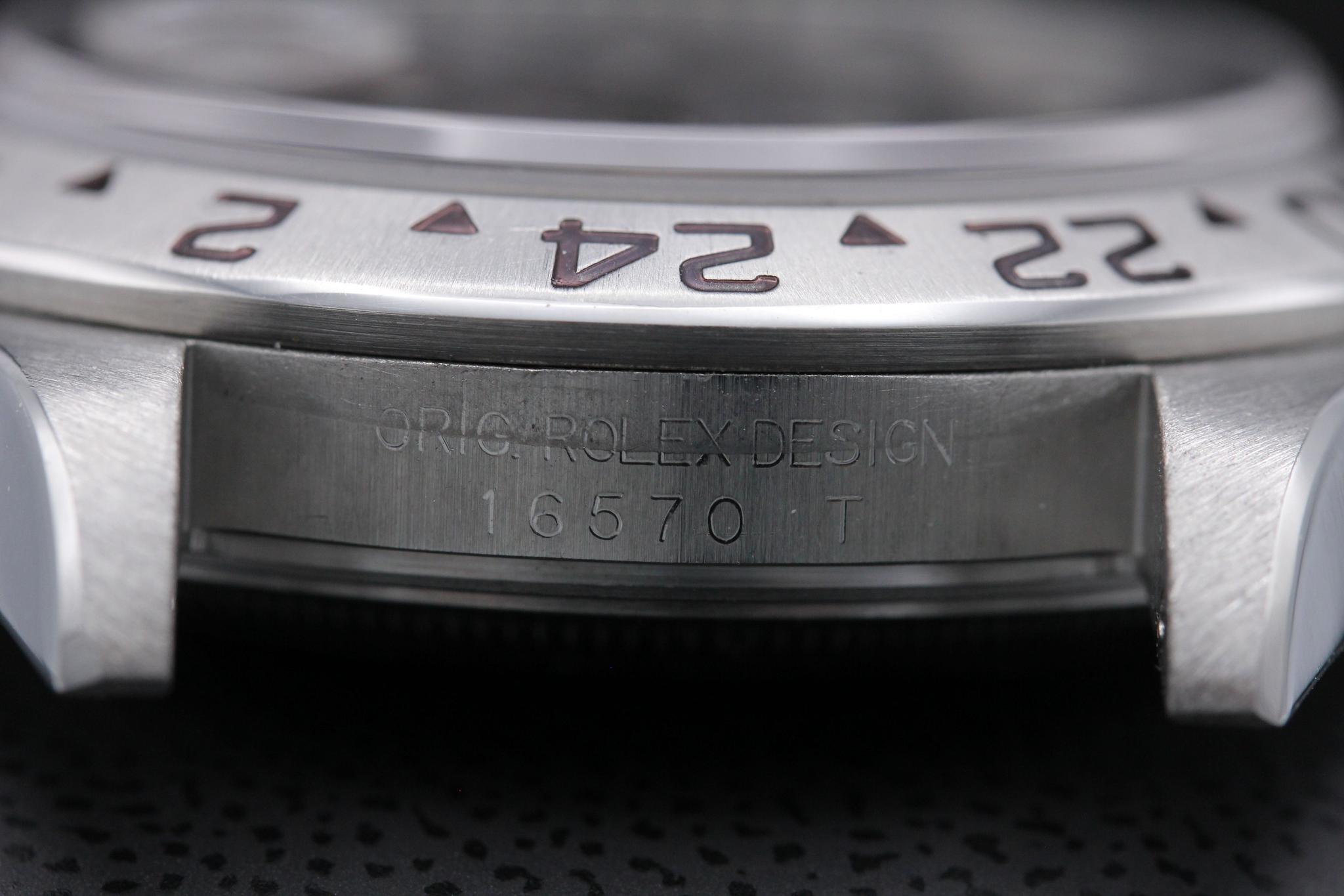 Watch Image 12