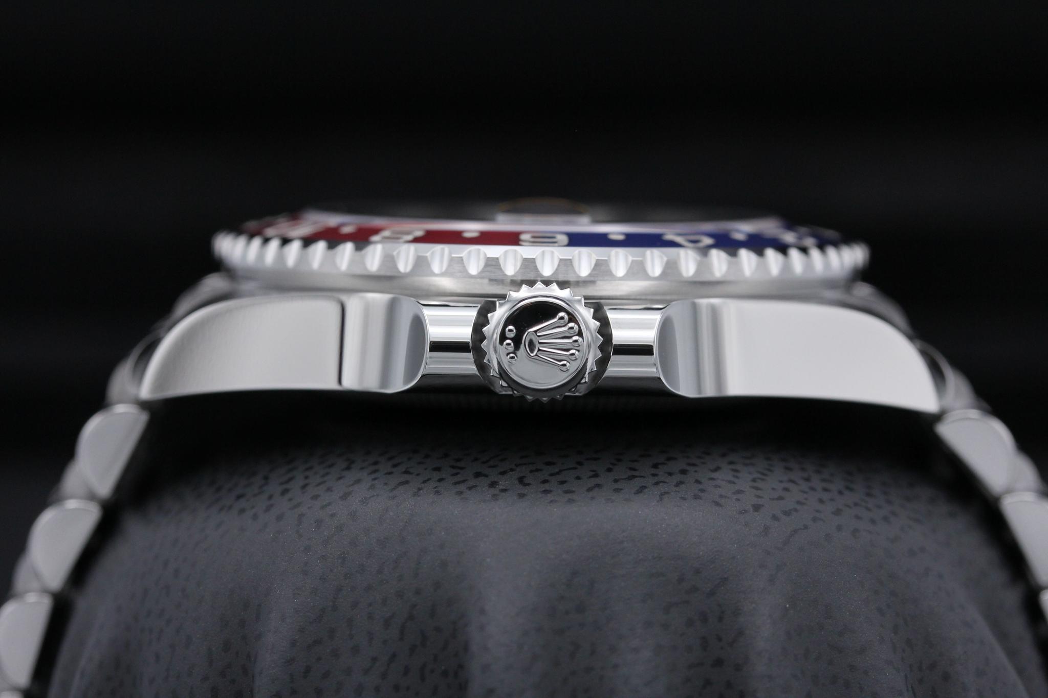 Watch Image 3