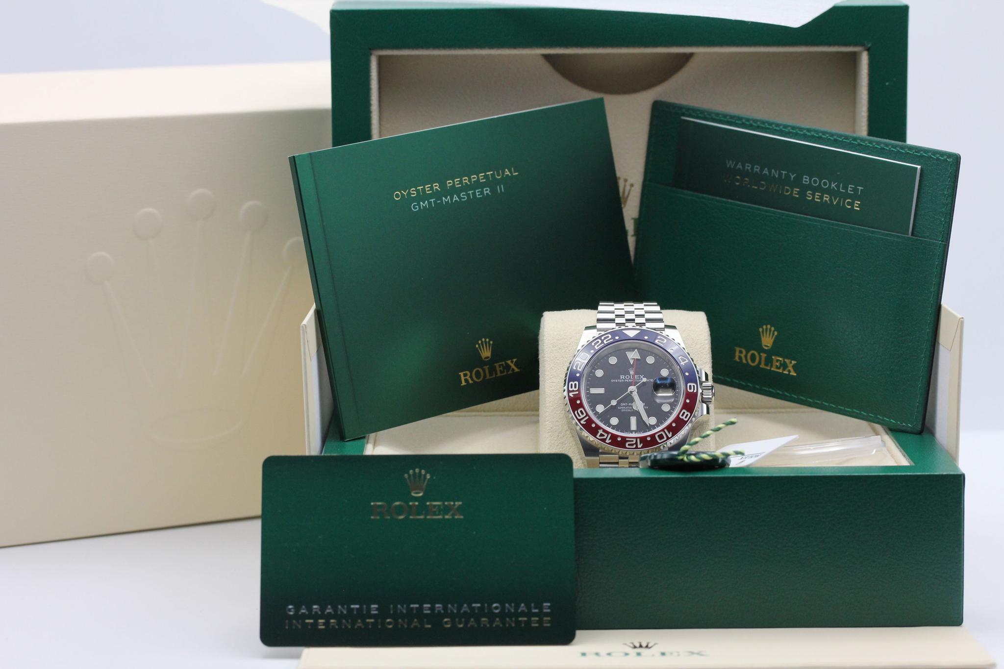 Watch Image 11