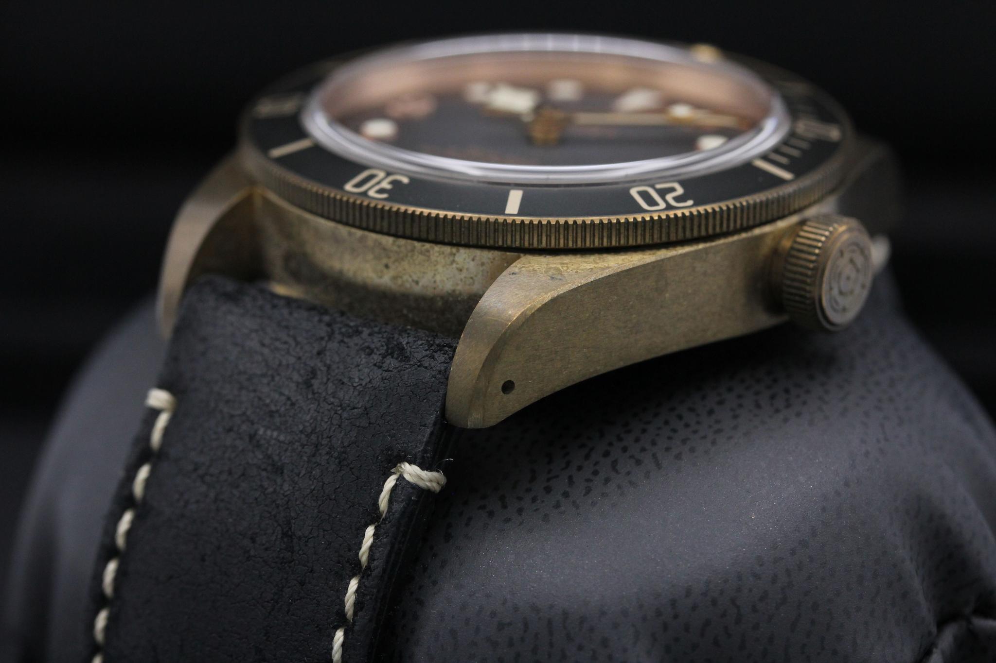 Watch Image 2