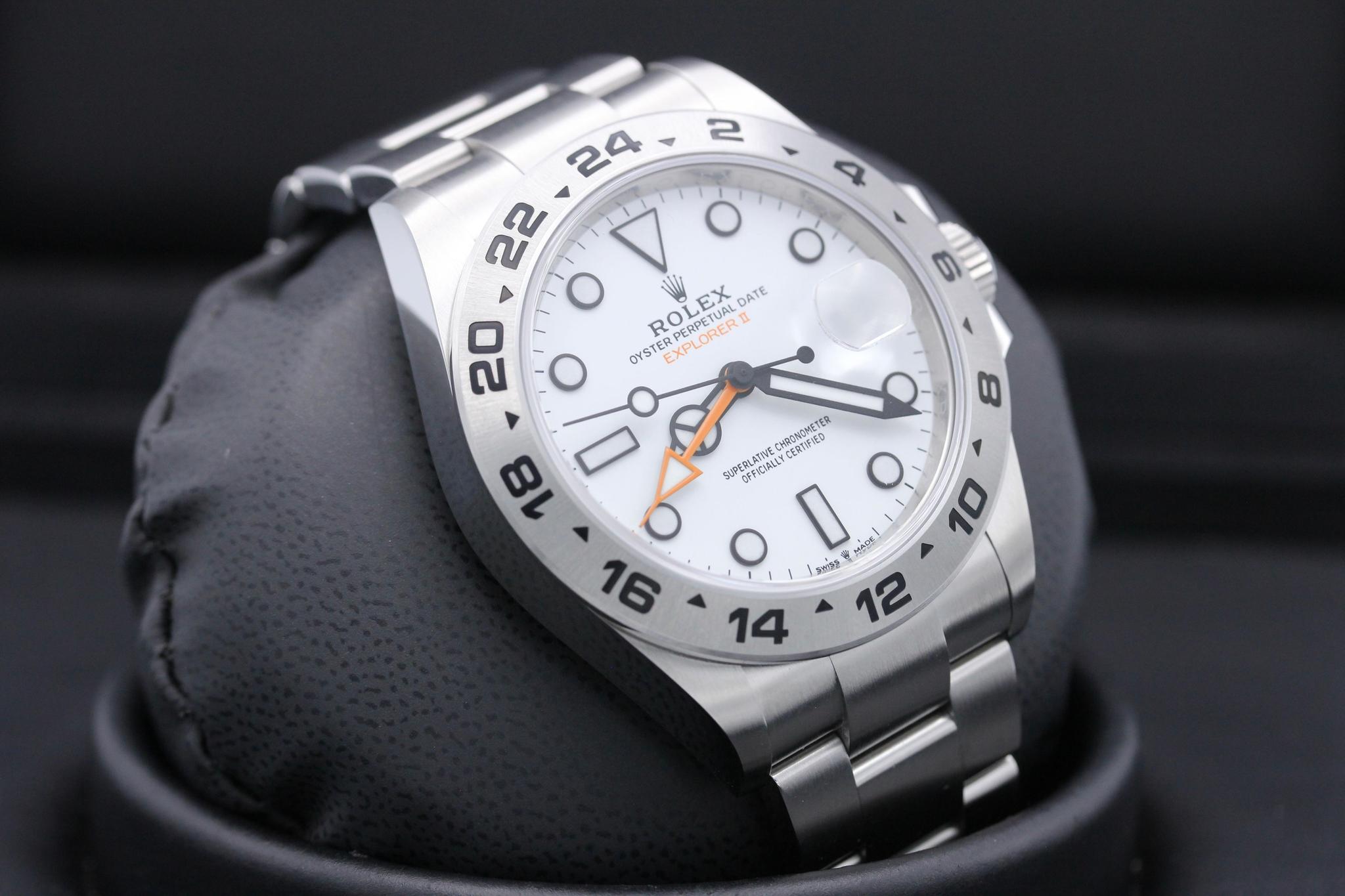 Watch Image 10