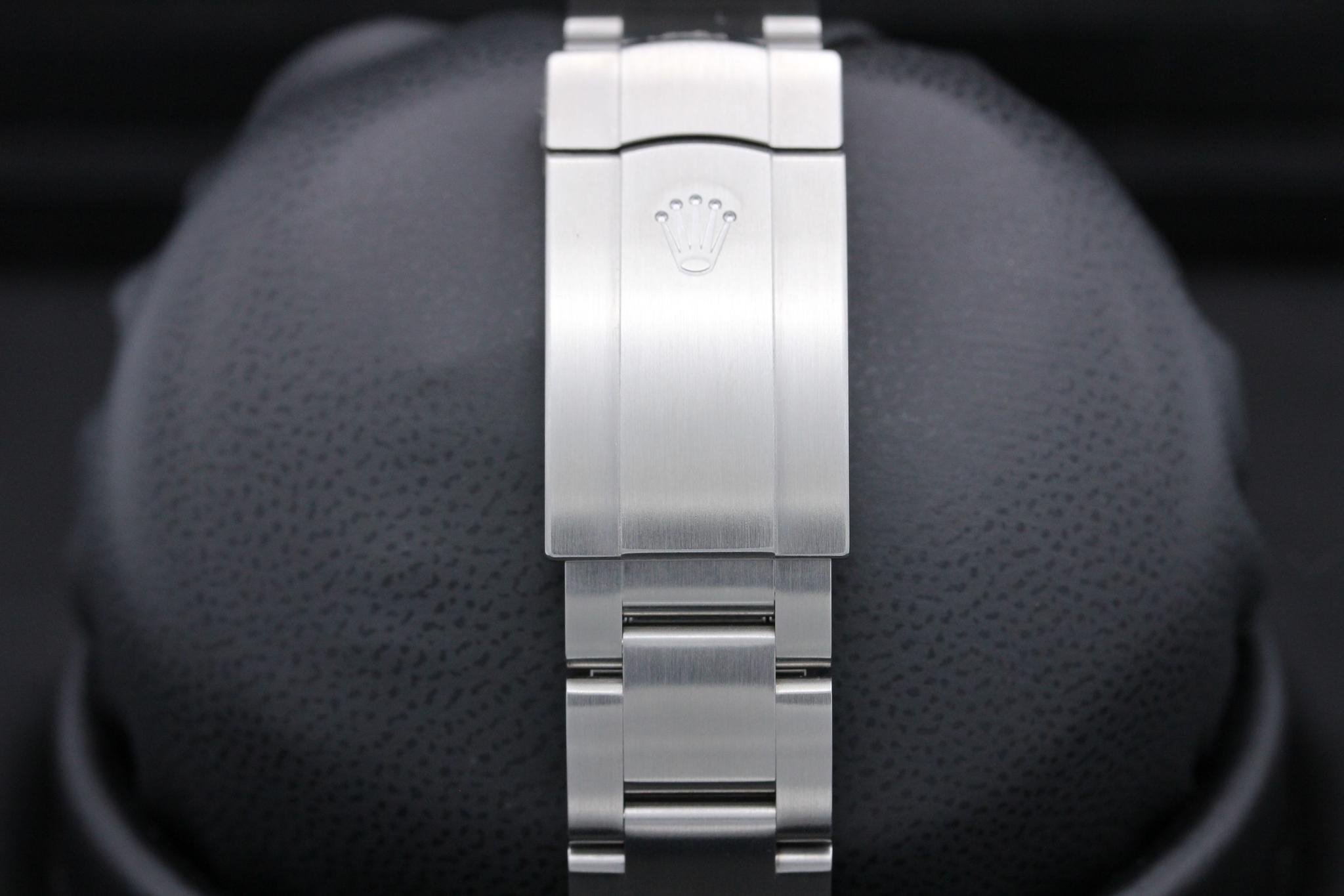 Watch Image 8