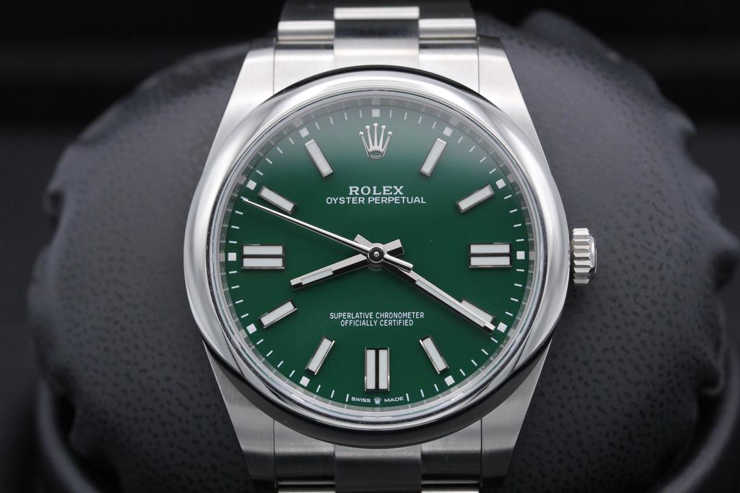 Rolex Oyster Perpetual 124300