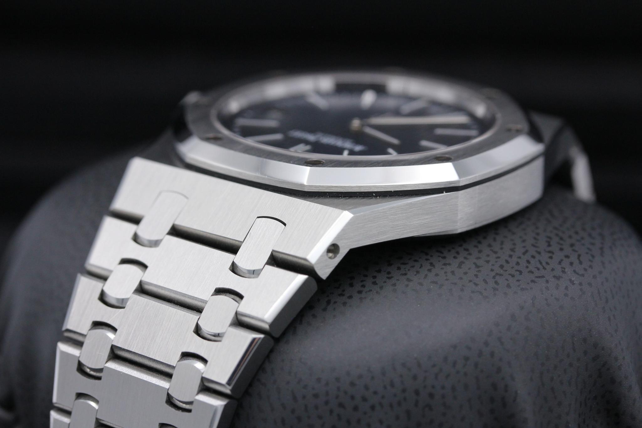 Watch Image 5