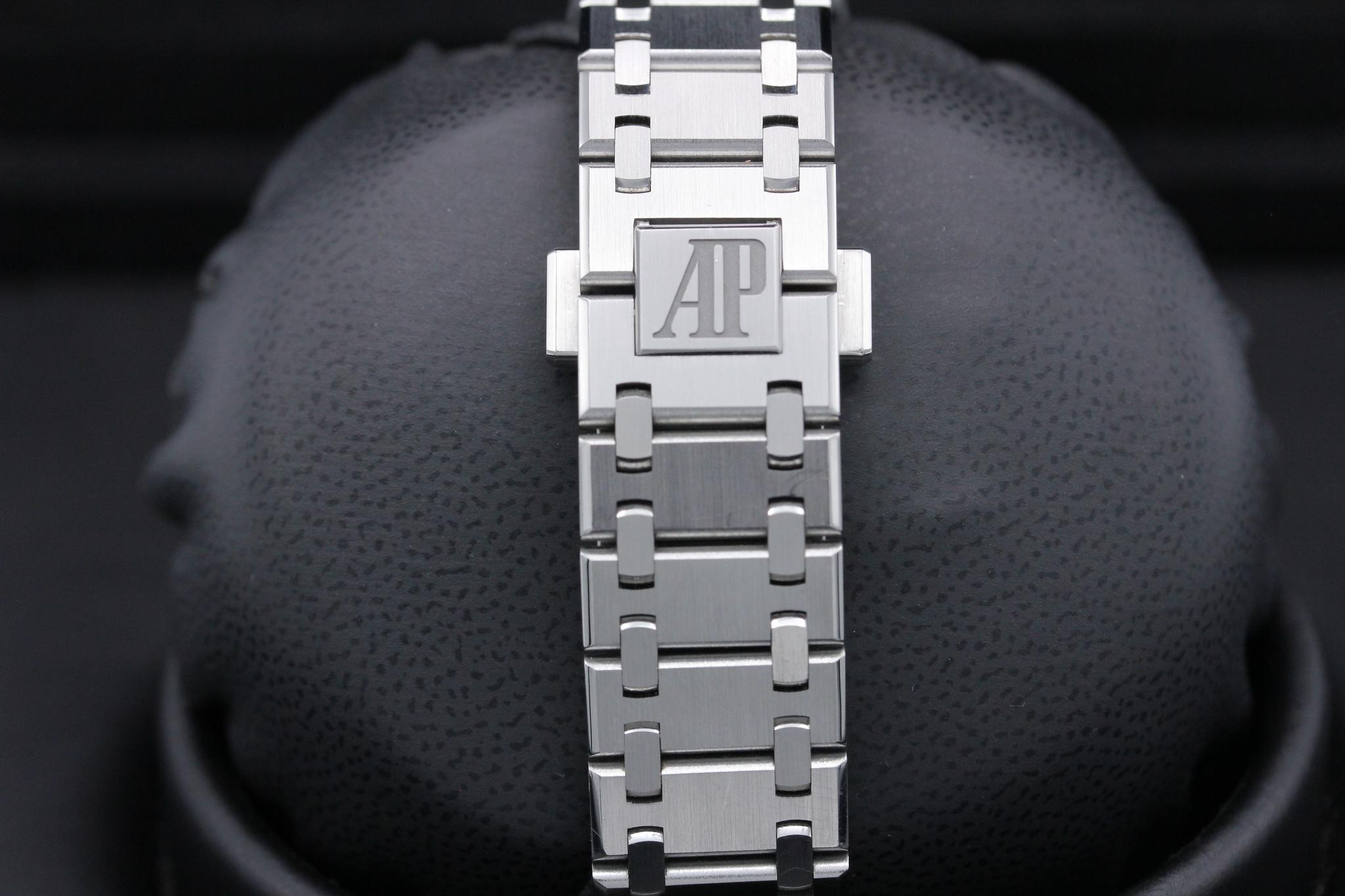 Watch Image 8