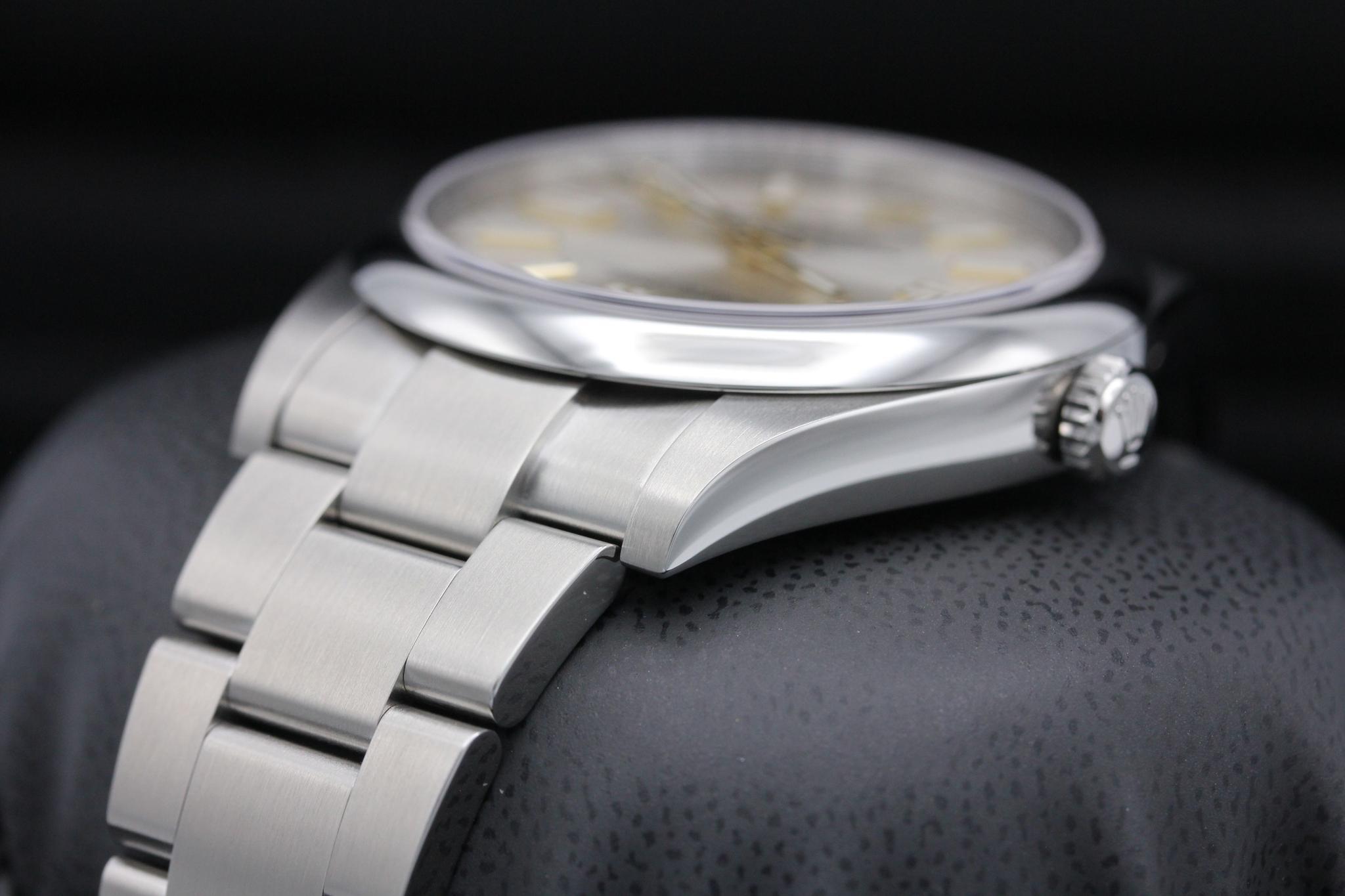 Watch Image 2