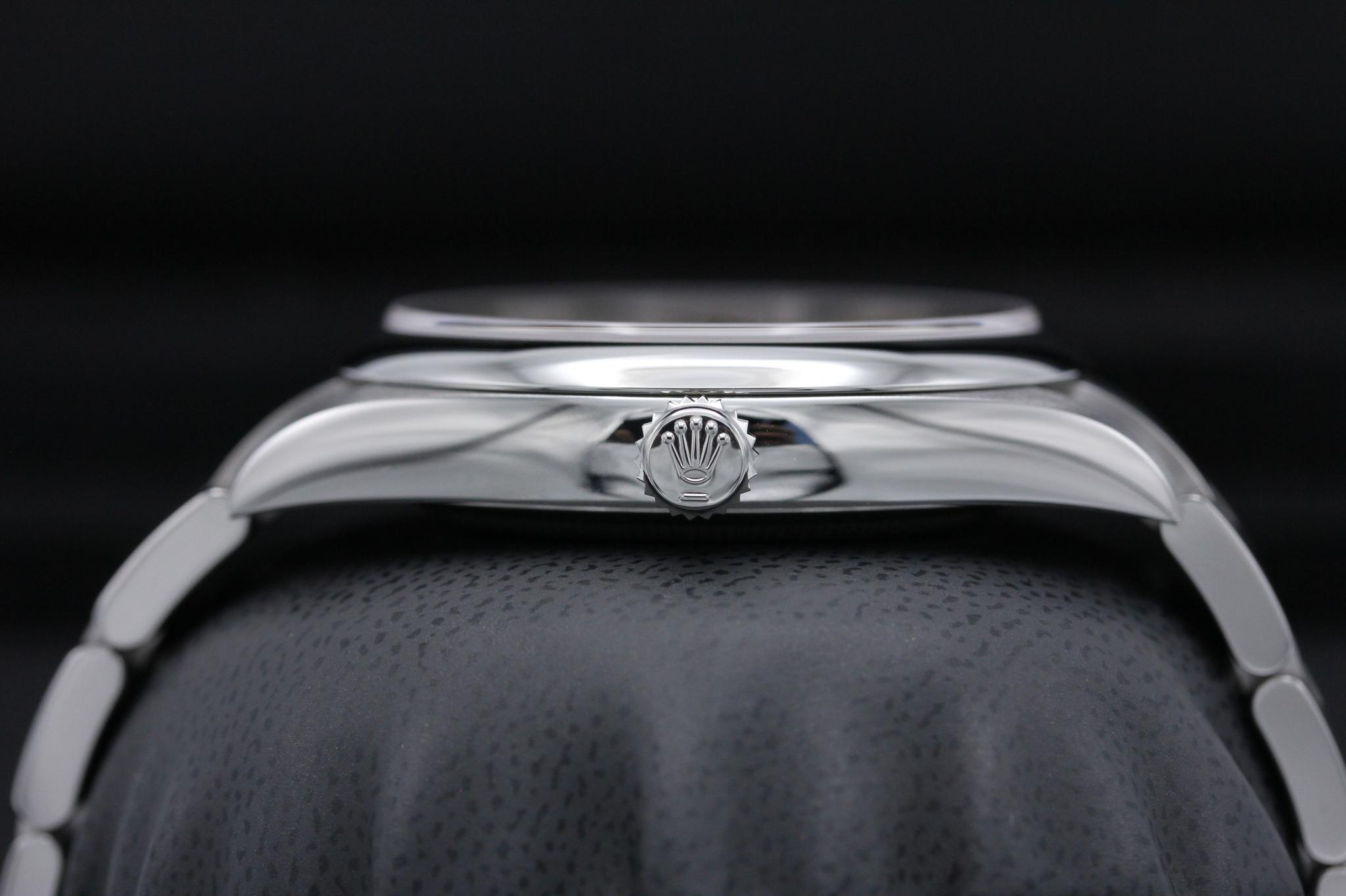 Watch Image 3